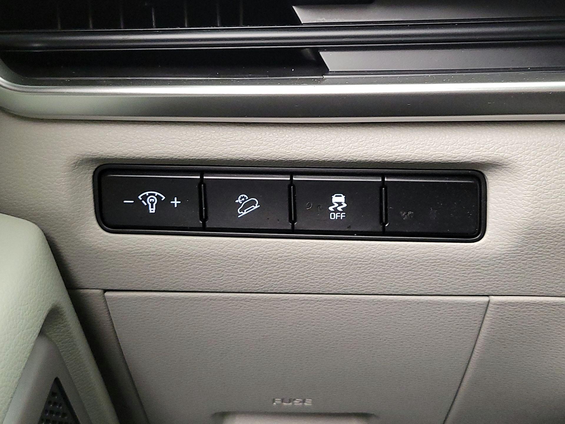 Thumbnail: 2023 Kia Telluride - 13