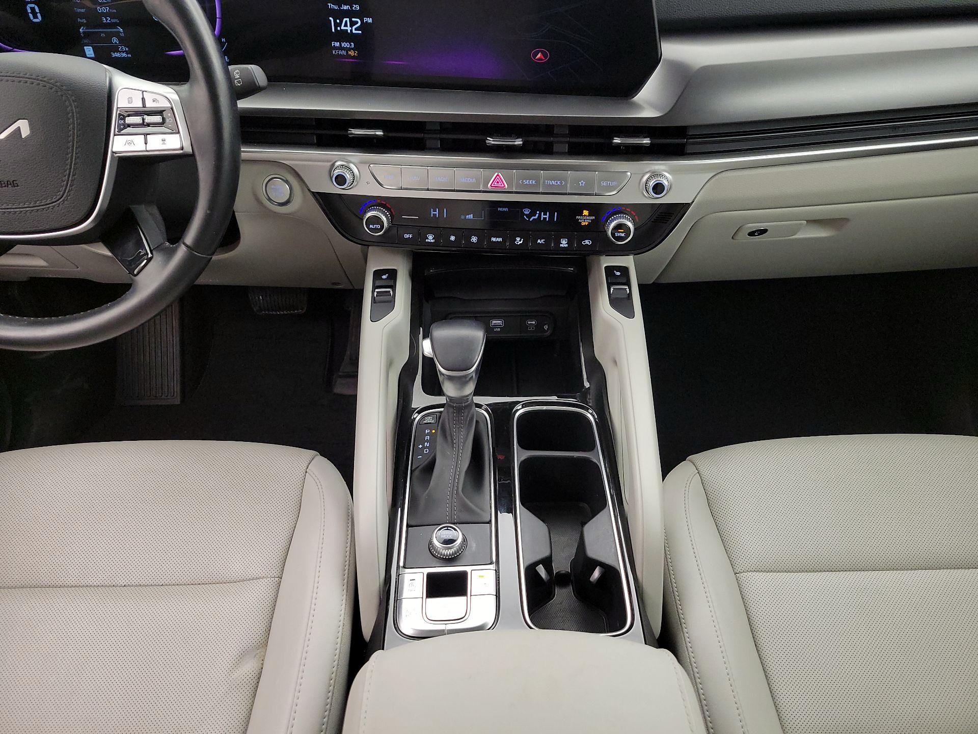 Thumbnail: 2023 Kia Telluride - 18