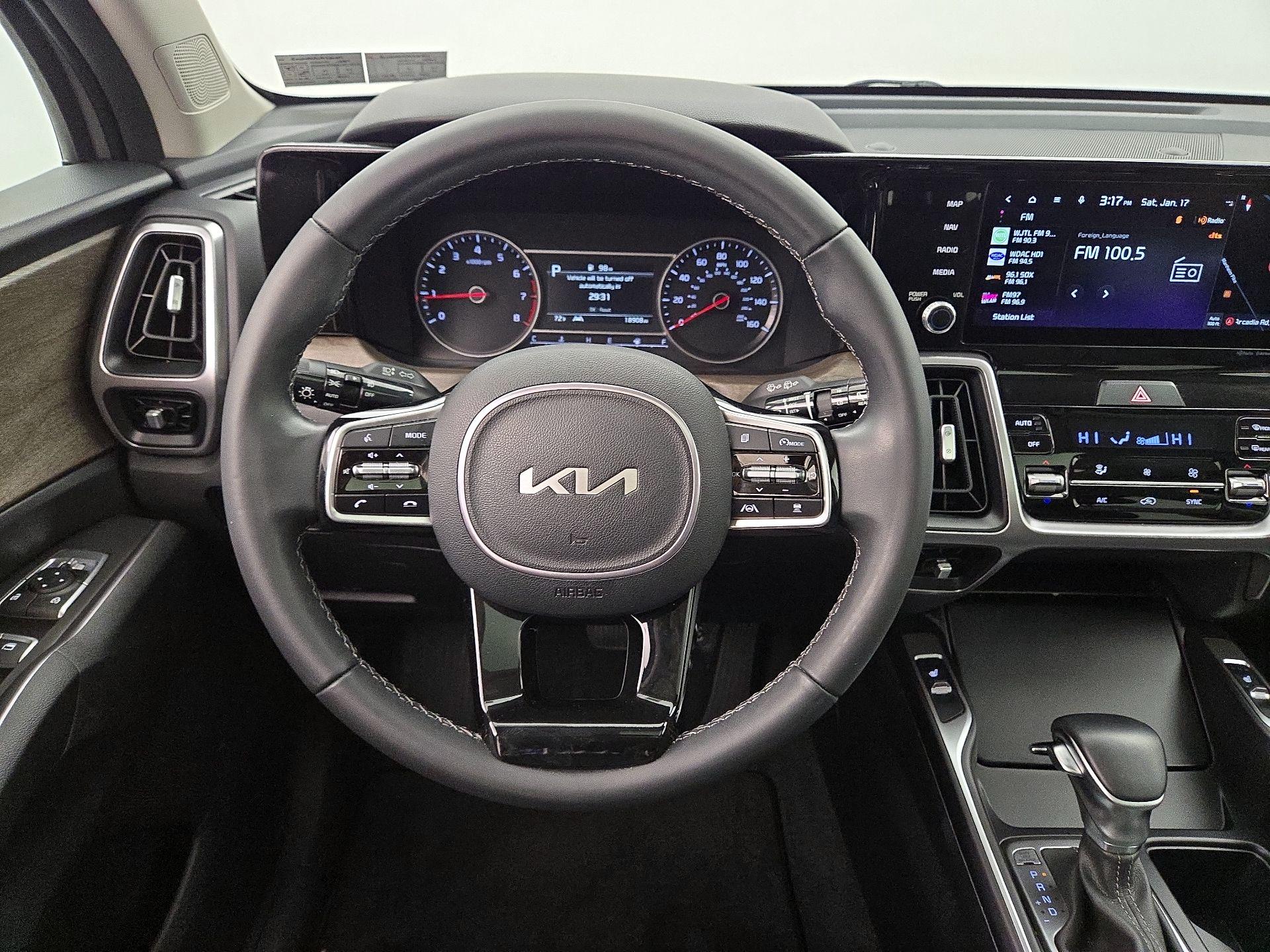 Thumbnail: 2023 Kia Sorento - 10