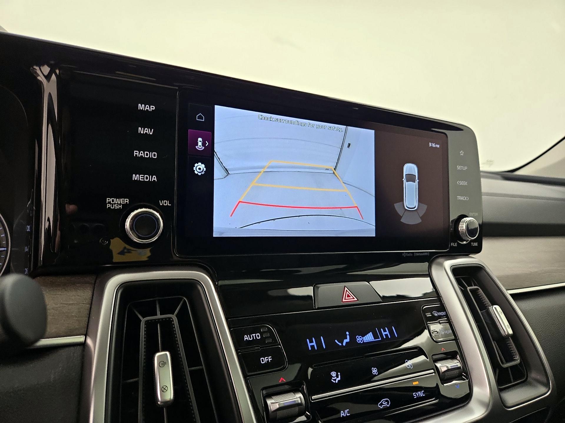 Thumbnail: 2023 Kia Sorento - 14