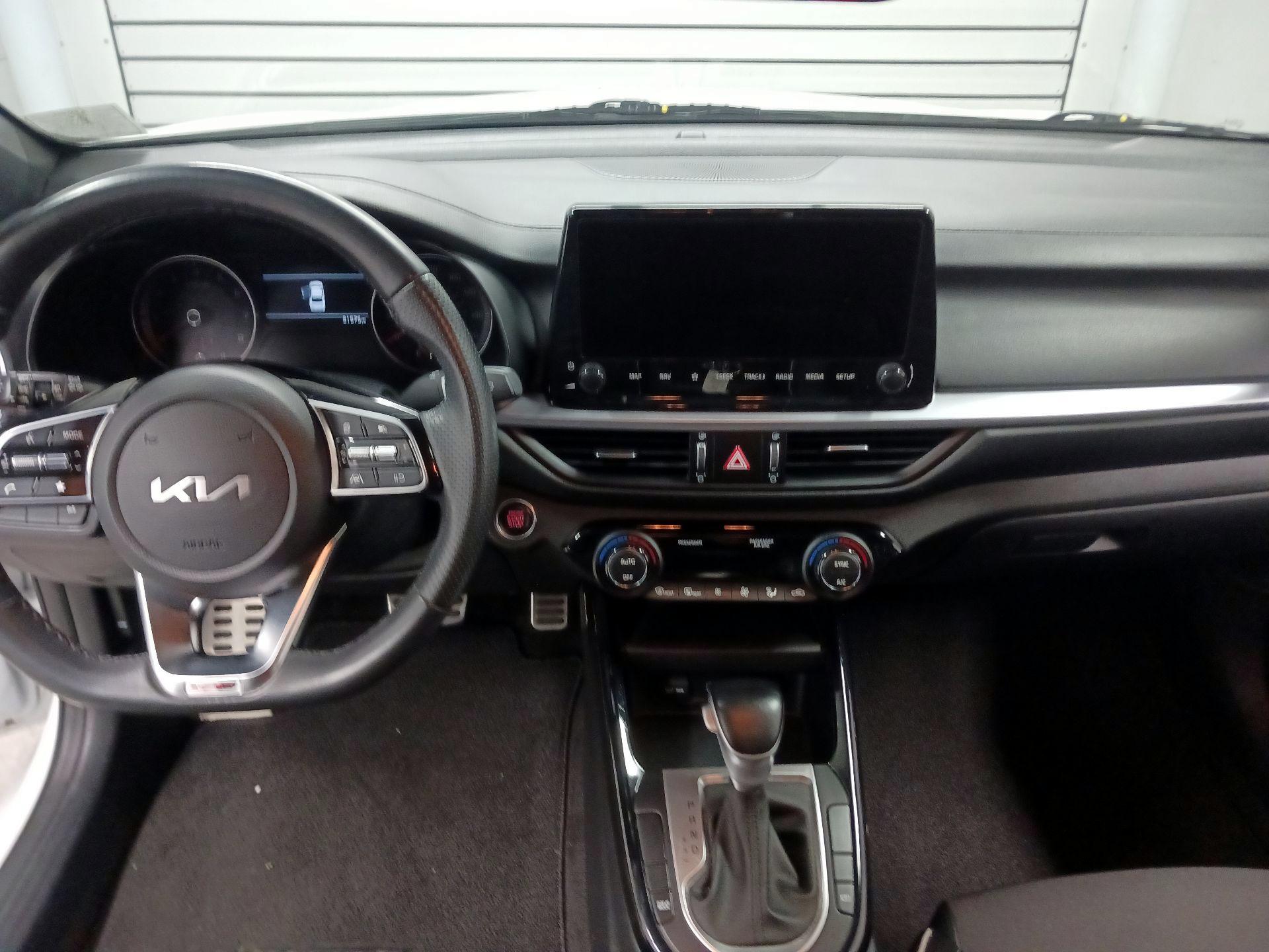 Thumbnail: 2023 Kia Forte - 9