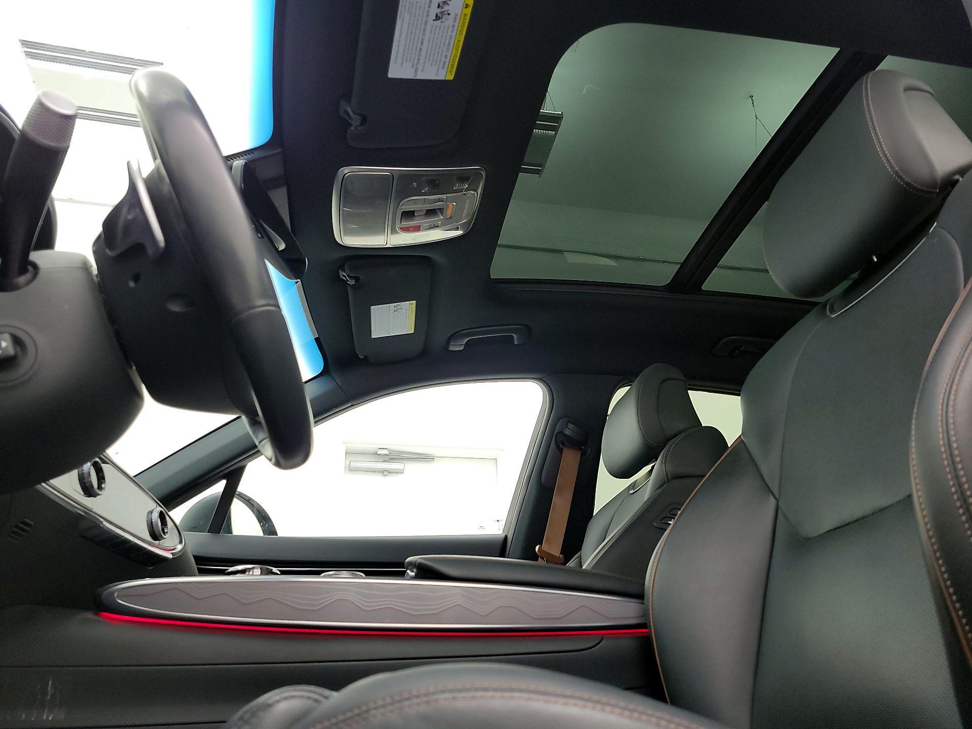 Thumbnail: 2023 Genesis GV70 - 20