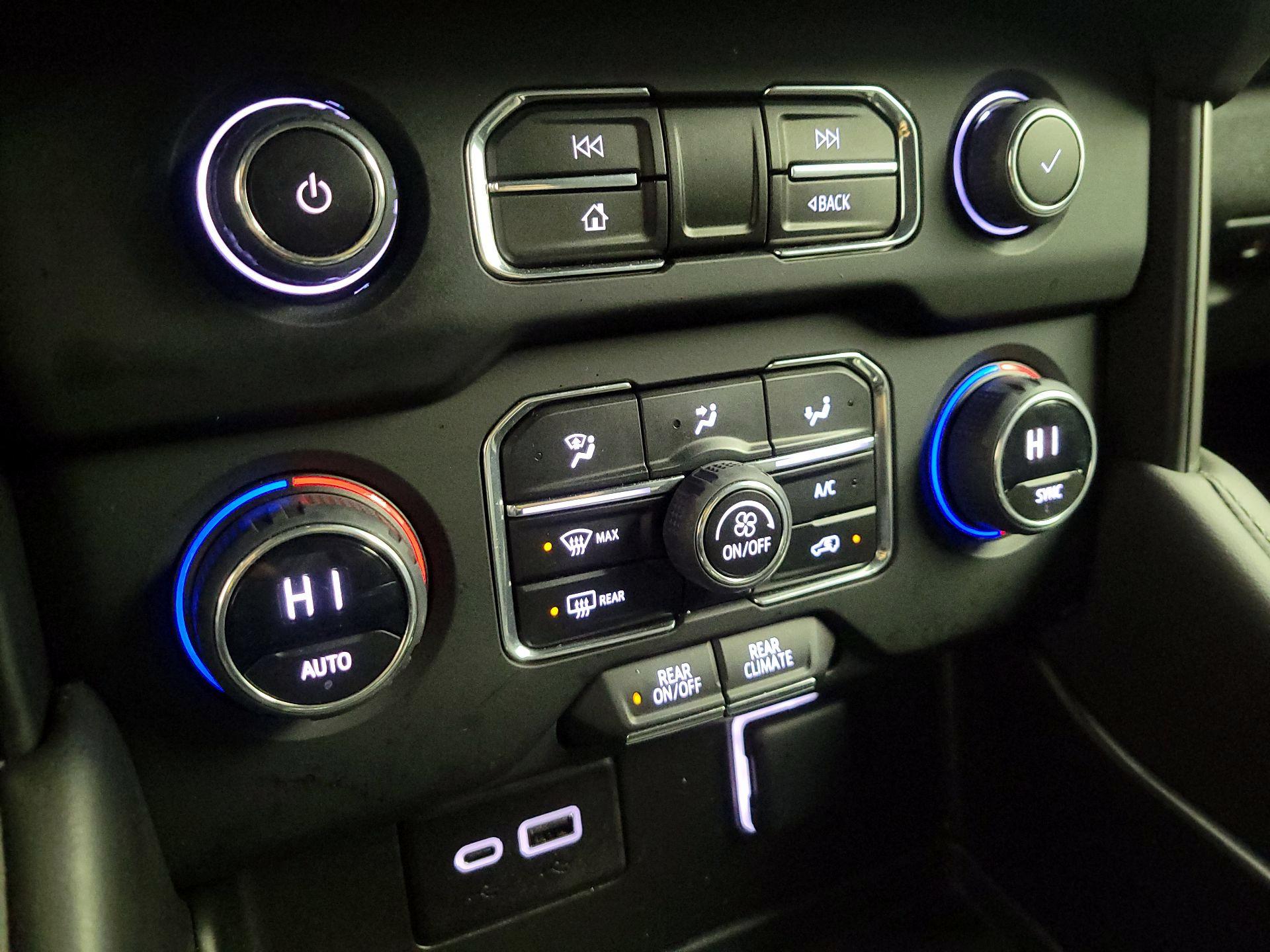 Thumbnail: 2023 Chevrolet Suburban - 16