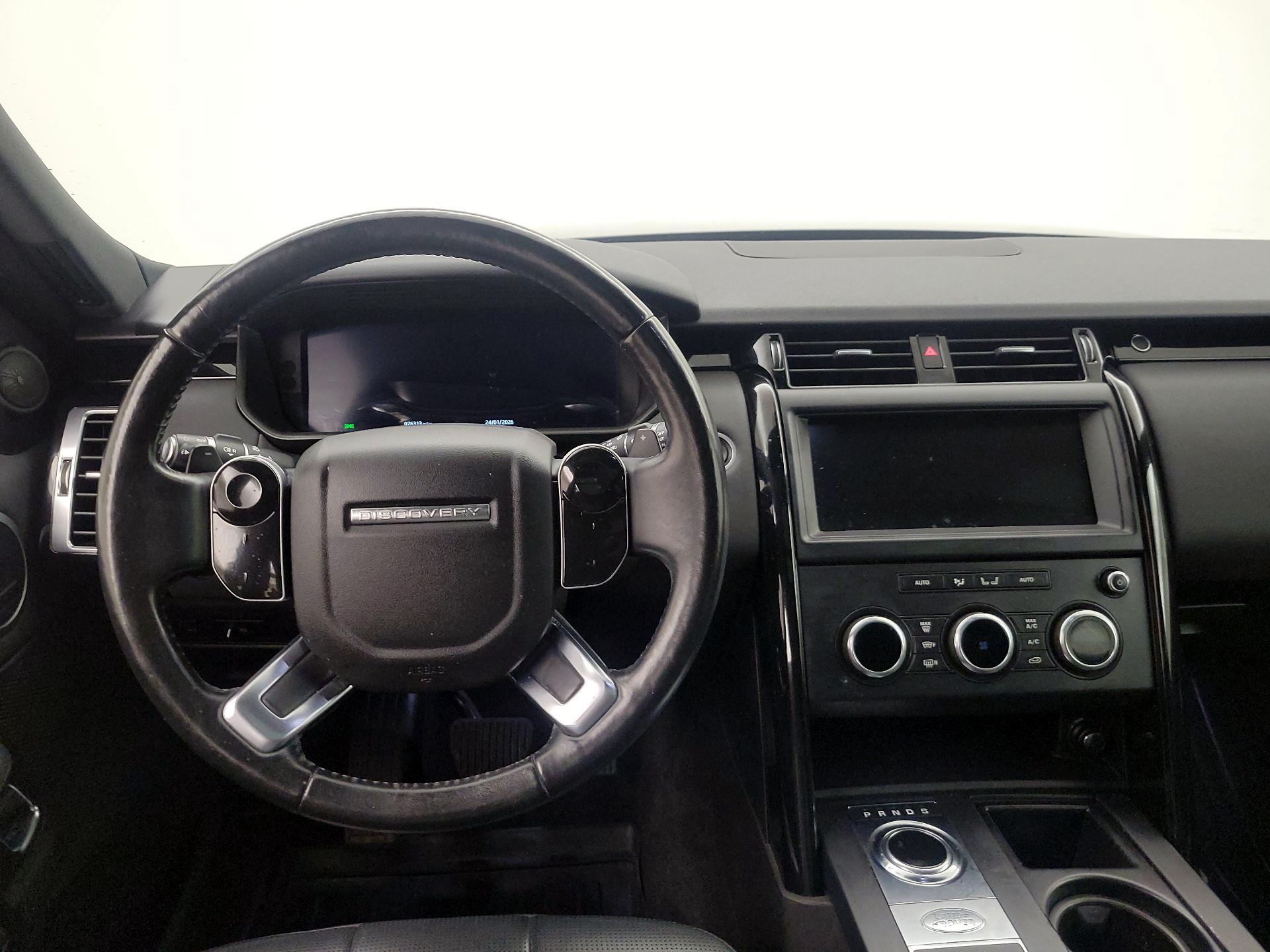 Thumbnail: 2019 Land Rover Discovery - 10