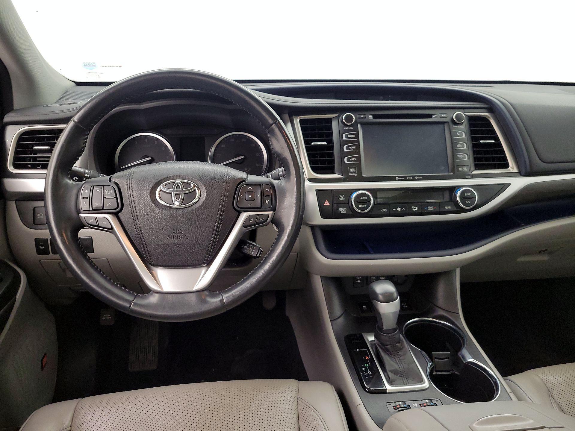 Thumbnail: 2018 Toyota Highlander - 10