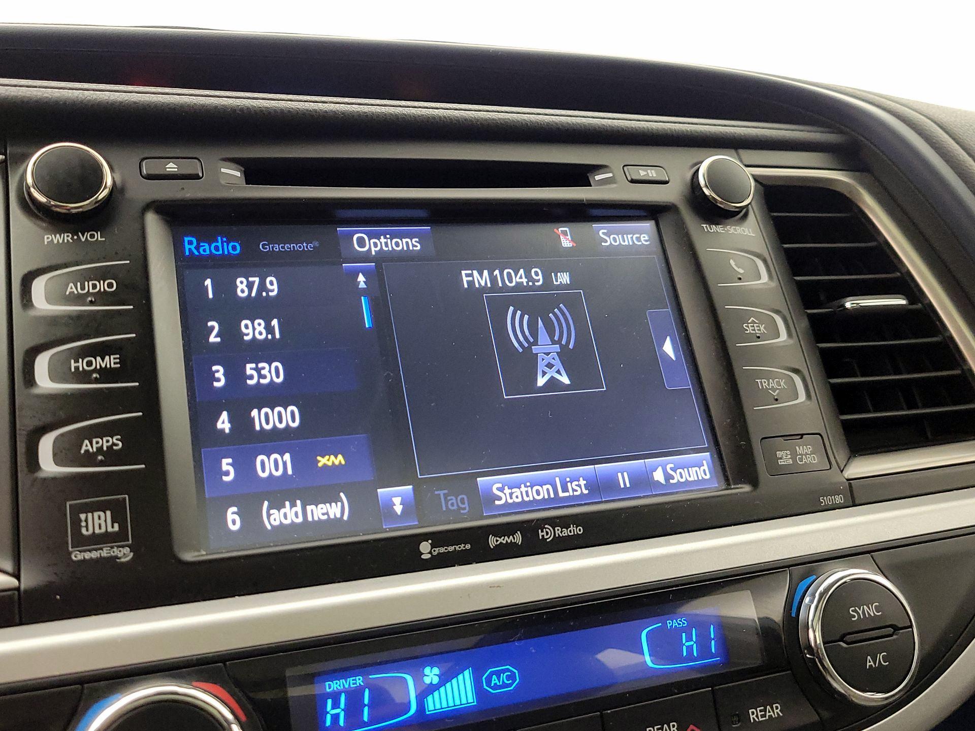 Thumbnail: 2018 Toyota Highlander - 16