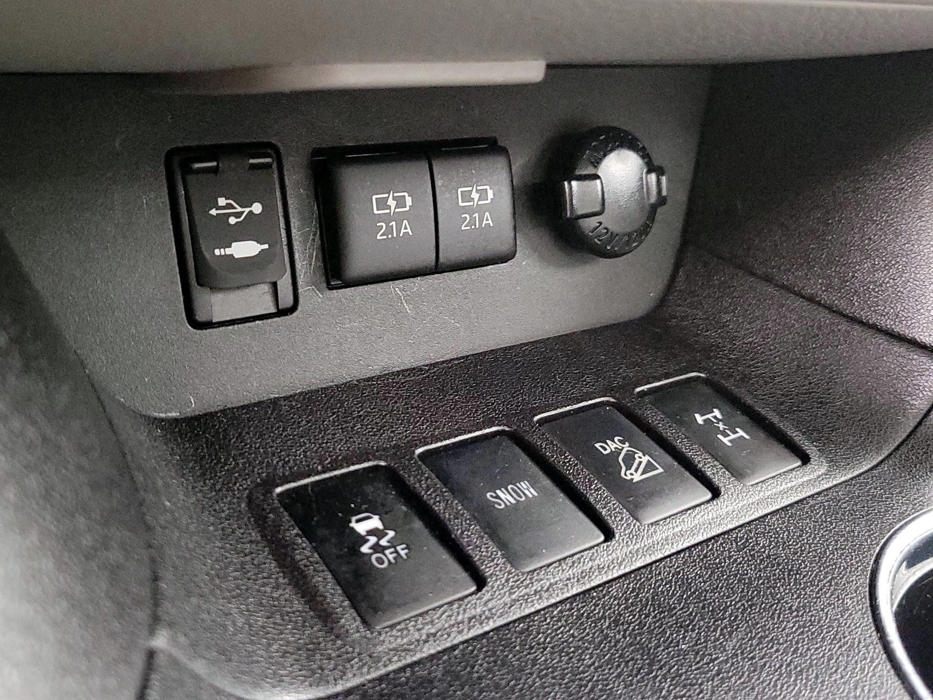 Thumbnail: 2018 Toyota Highlander - 19