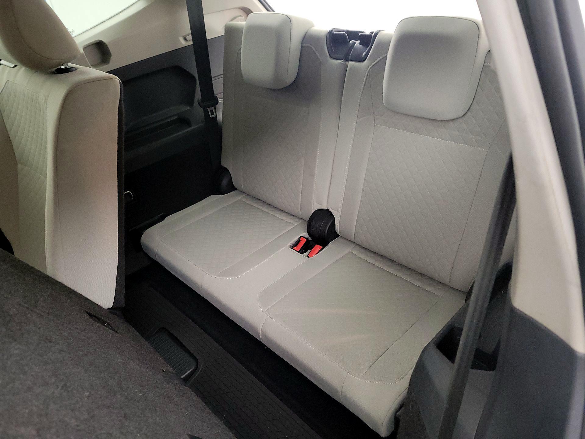 Thumbnail: 2020 Volkswagen Tiguan - 20