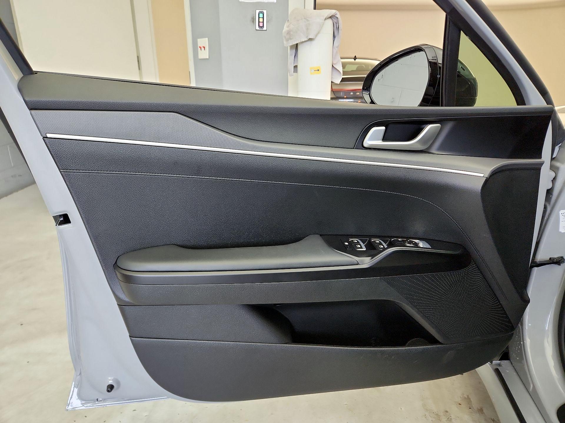 Thumbnail: 2024 Kia K5 - 12