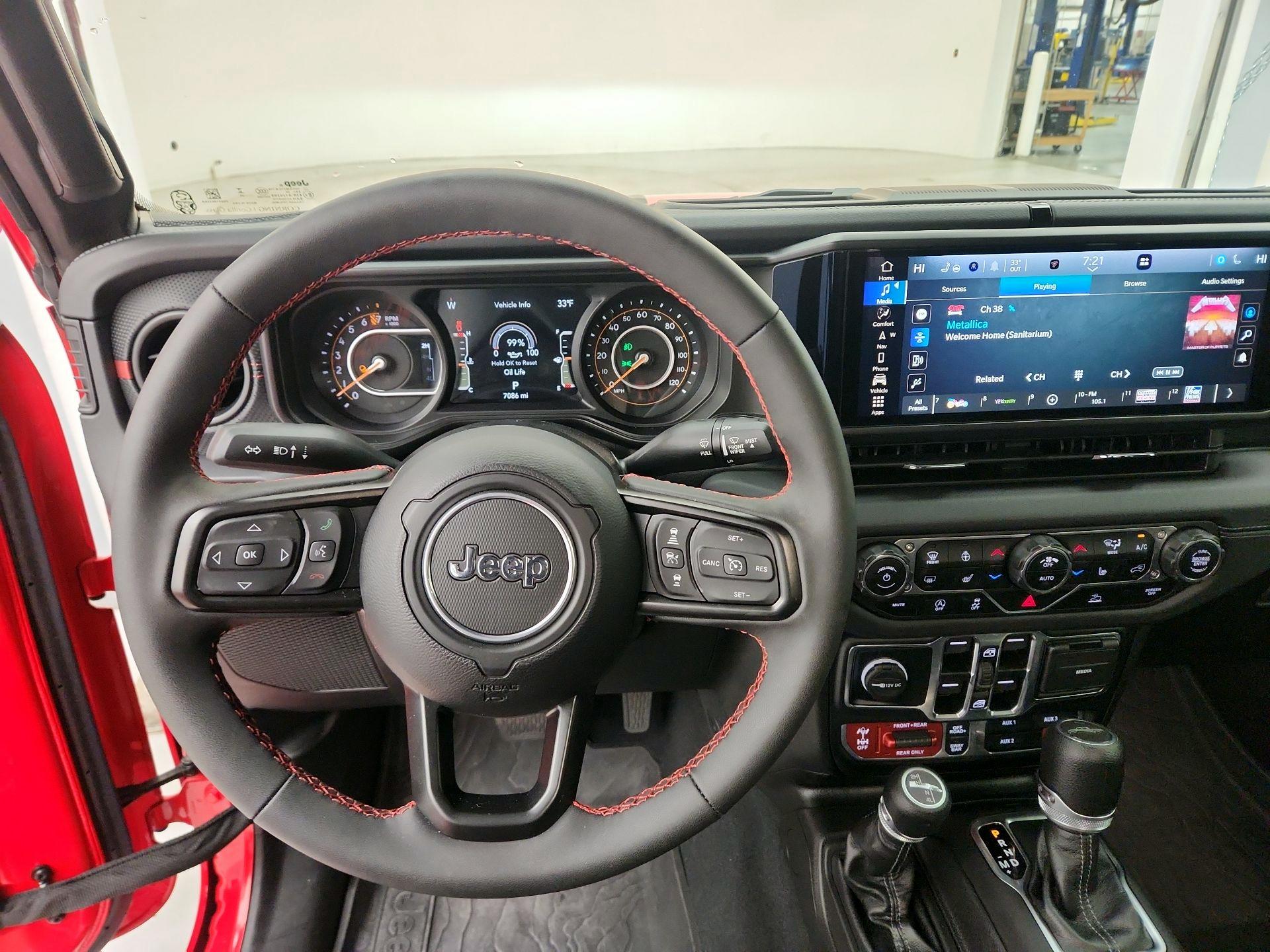 Thumbnail: 2024 Jeep Gladiator - 10