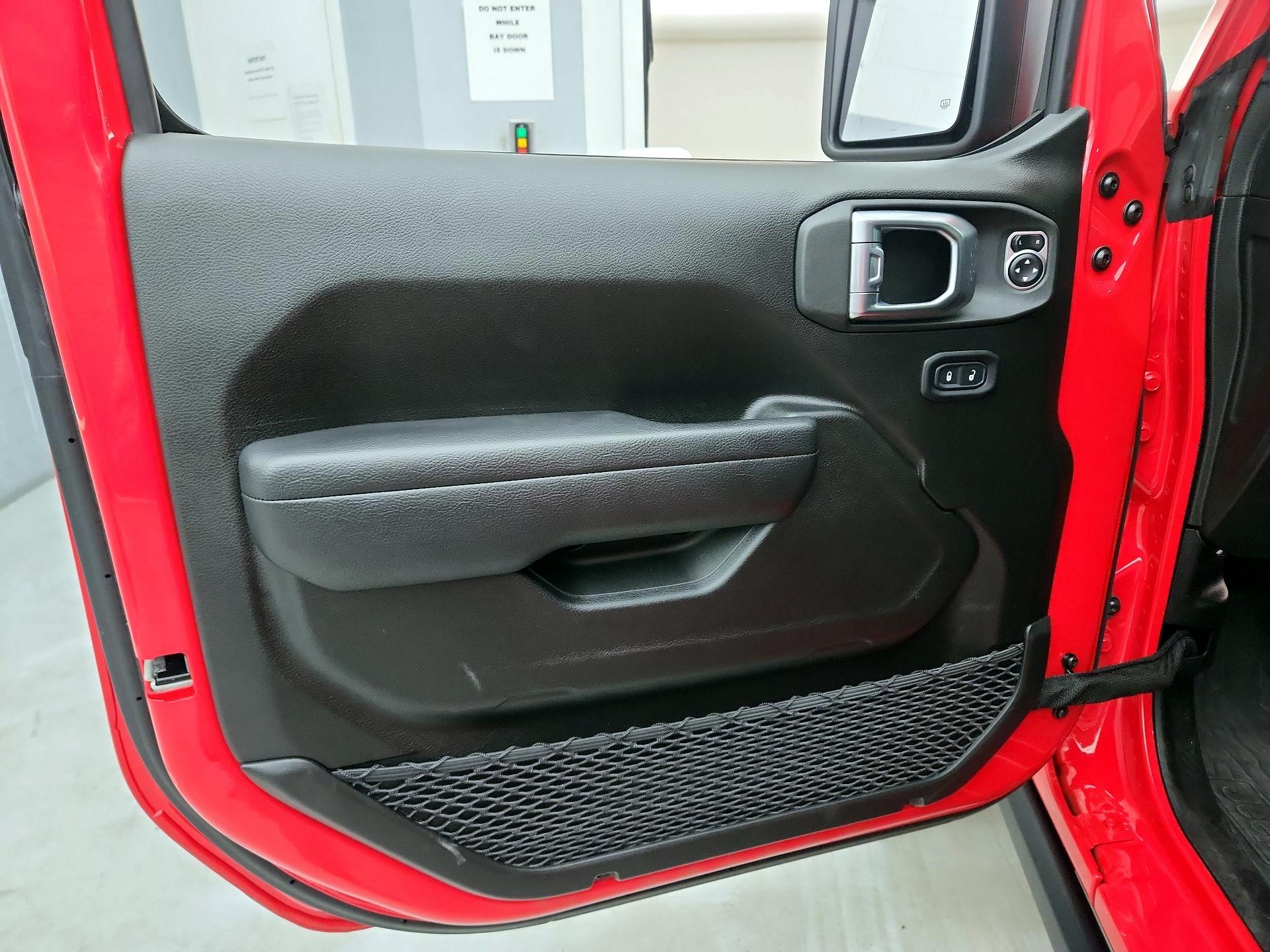 Thumbnail: 2024 Jeep Gladiator - 12