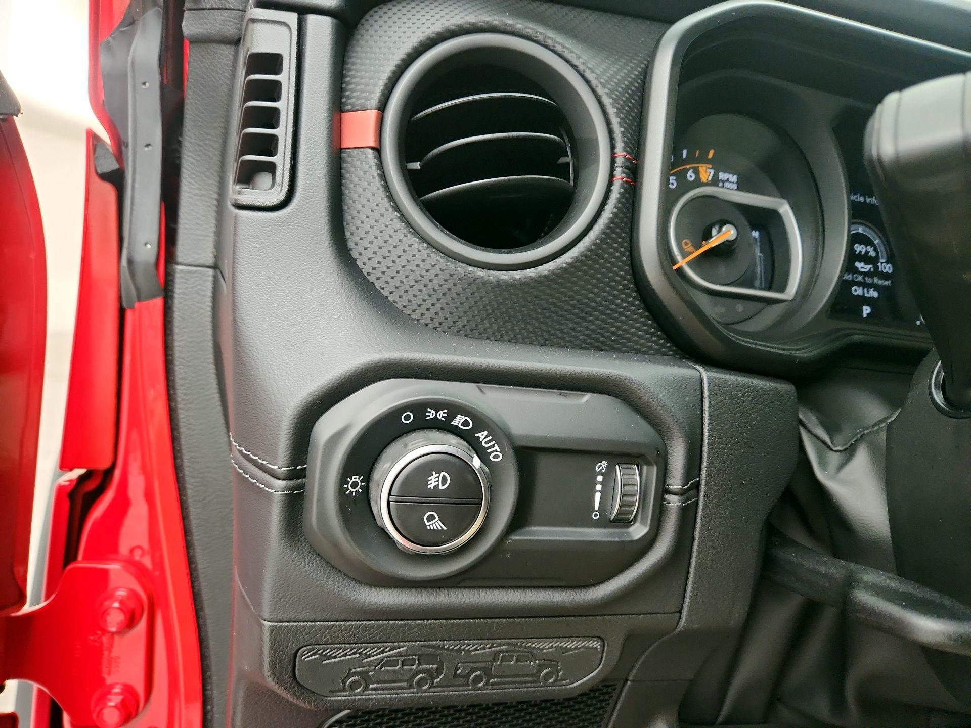 Thumbnail: 2024 Jeep Gladiator - 13