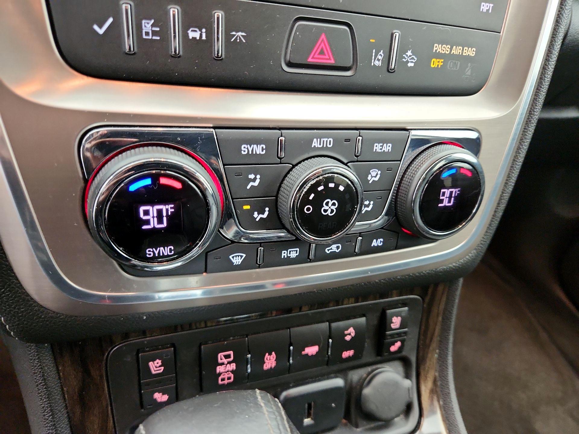 Thumbnail: 2015 GMC Acadia - 17