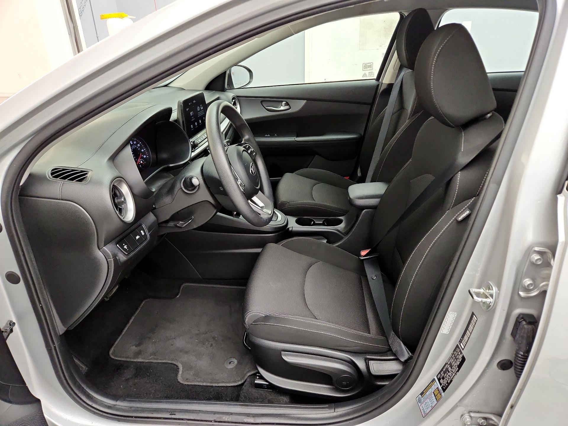 Thumbnail: 2021 Kia Forte - 11