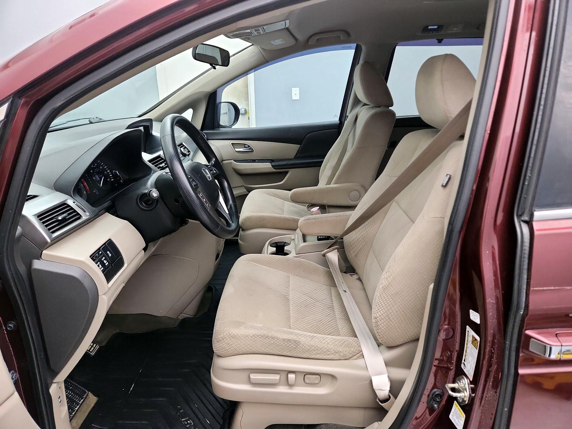 Thumbnail: 2016 Honda Odyssey - 11