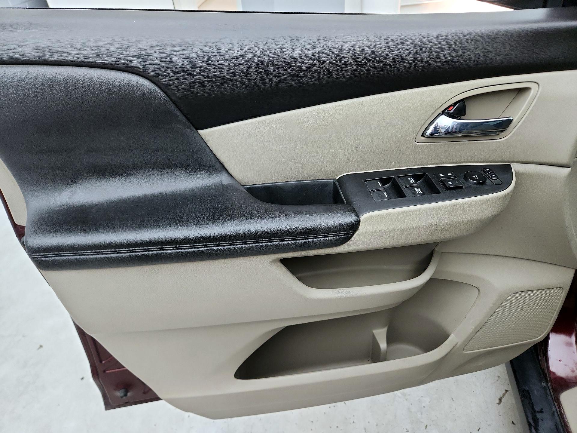 Thumbnail: 2016 Honda Odyssey - 12