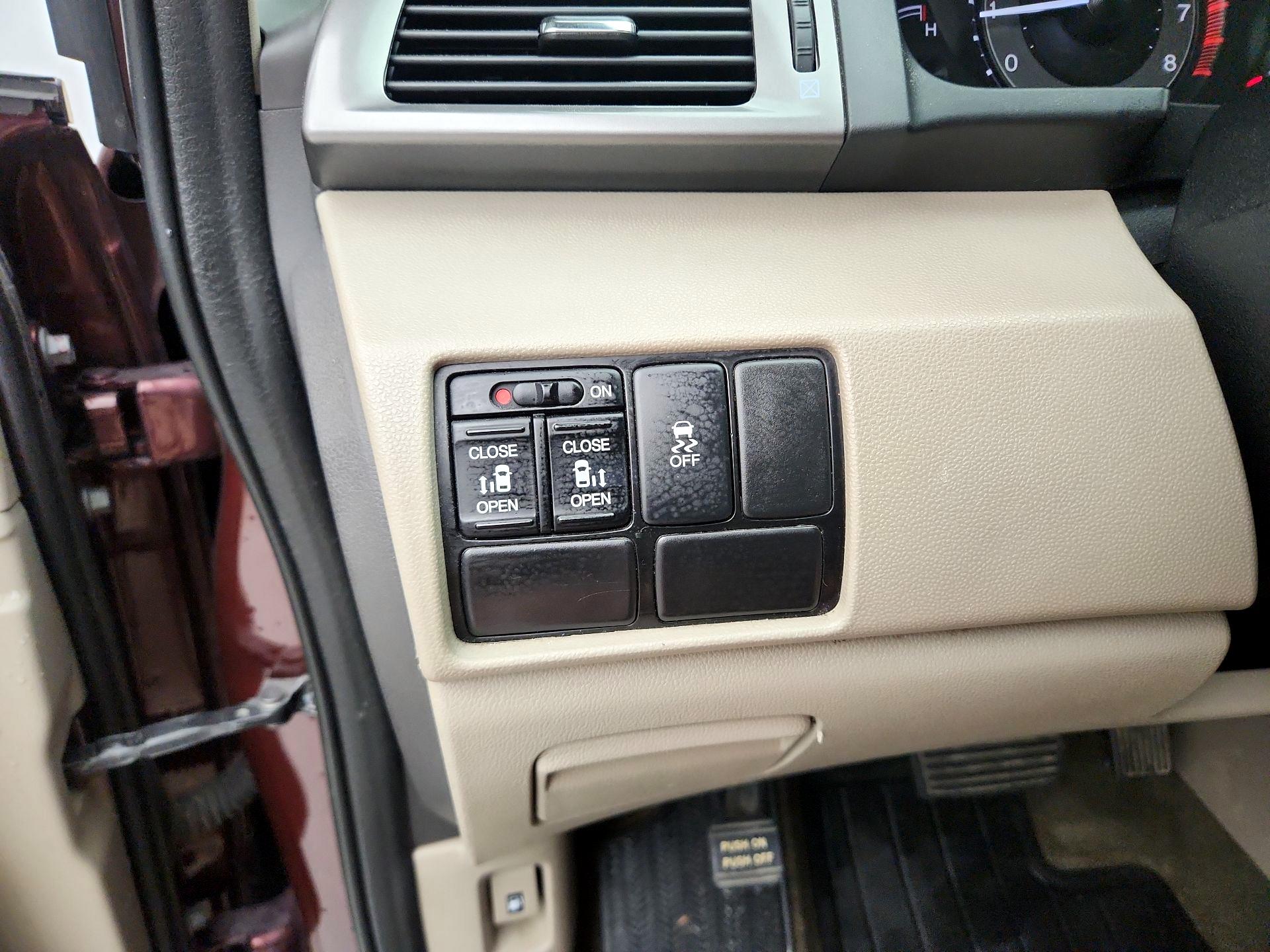 Thumbnail: 2016 Honda Odyssey - 13