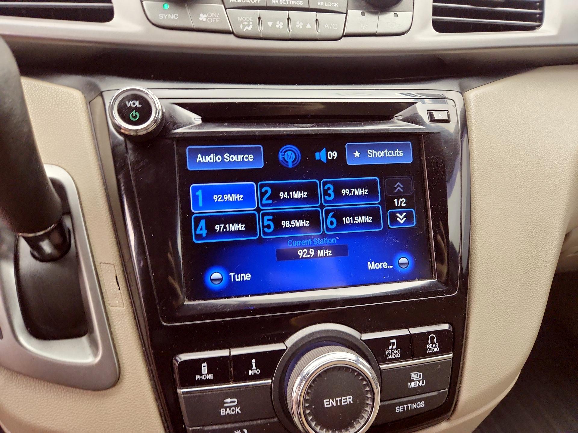 Thumbnail: 2016 Honda Odyssey - 15