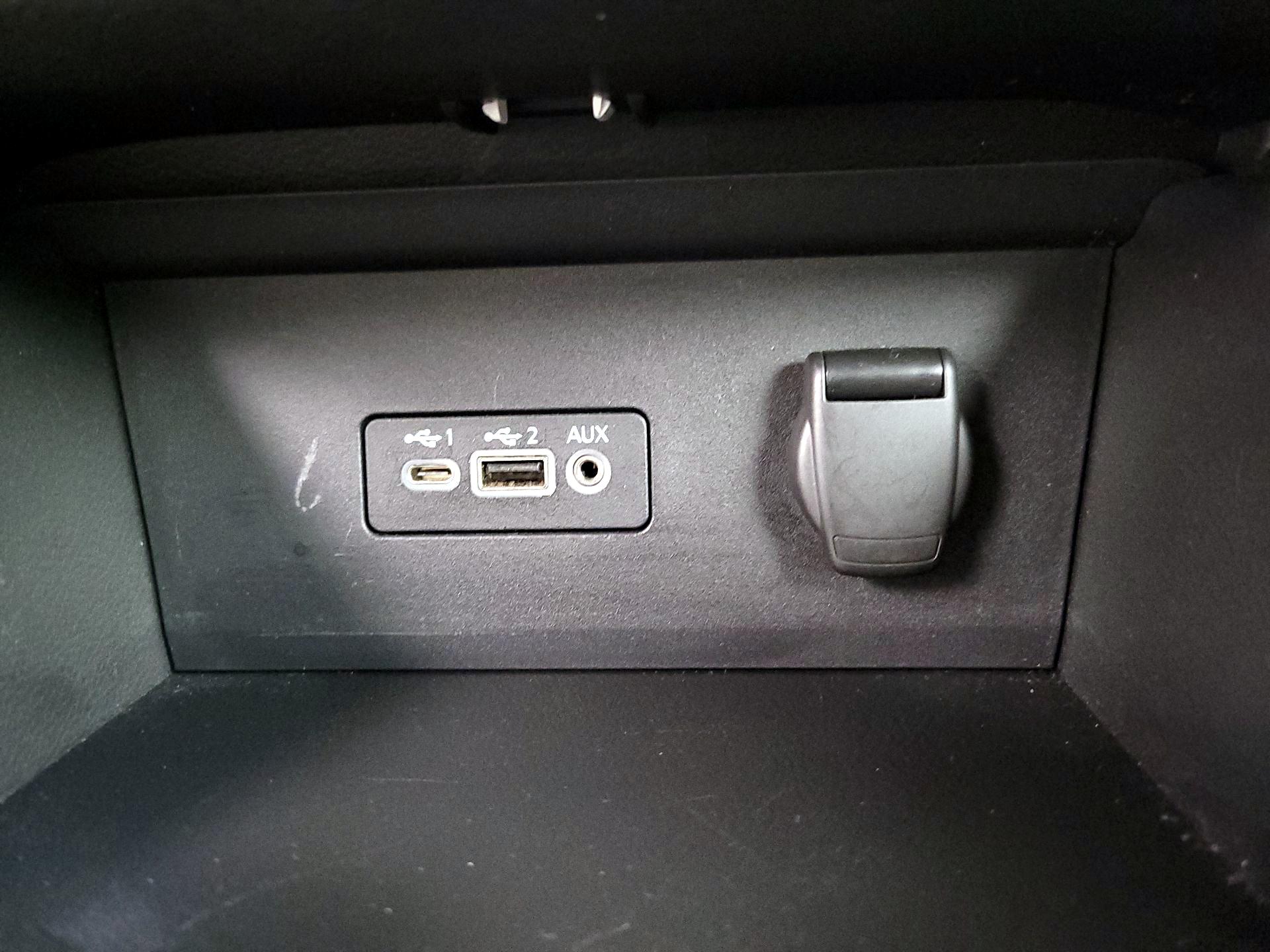 Thumbnail: 2023 Nissan Sentra - 18