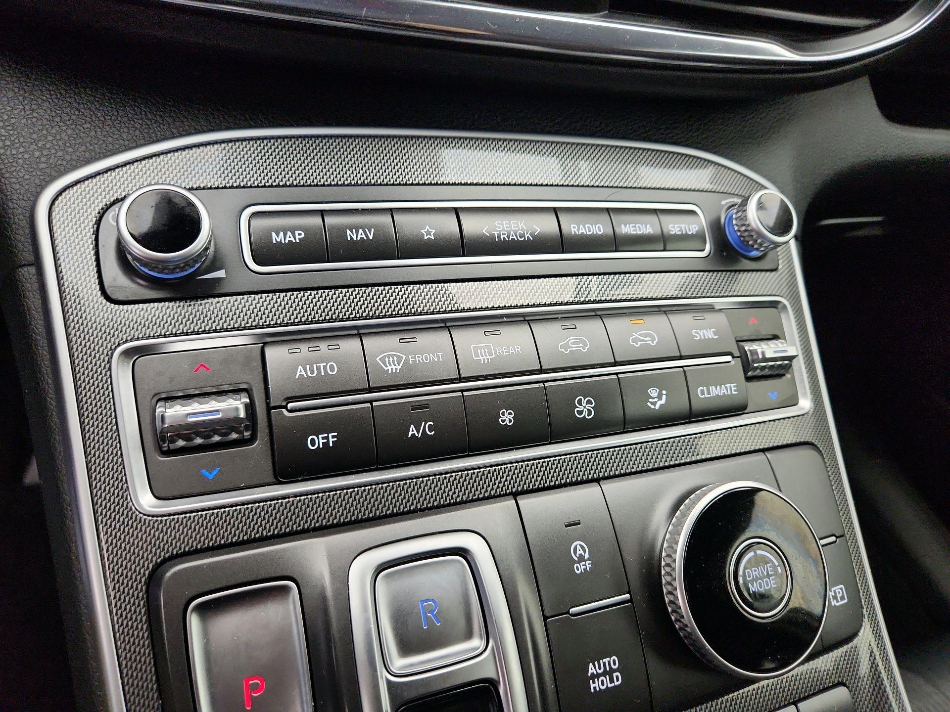 Thumbnail: 2023 Hyundai Santa Fe - 17