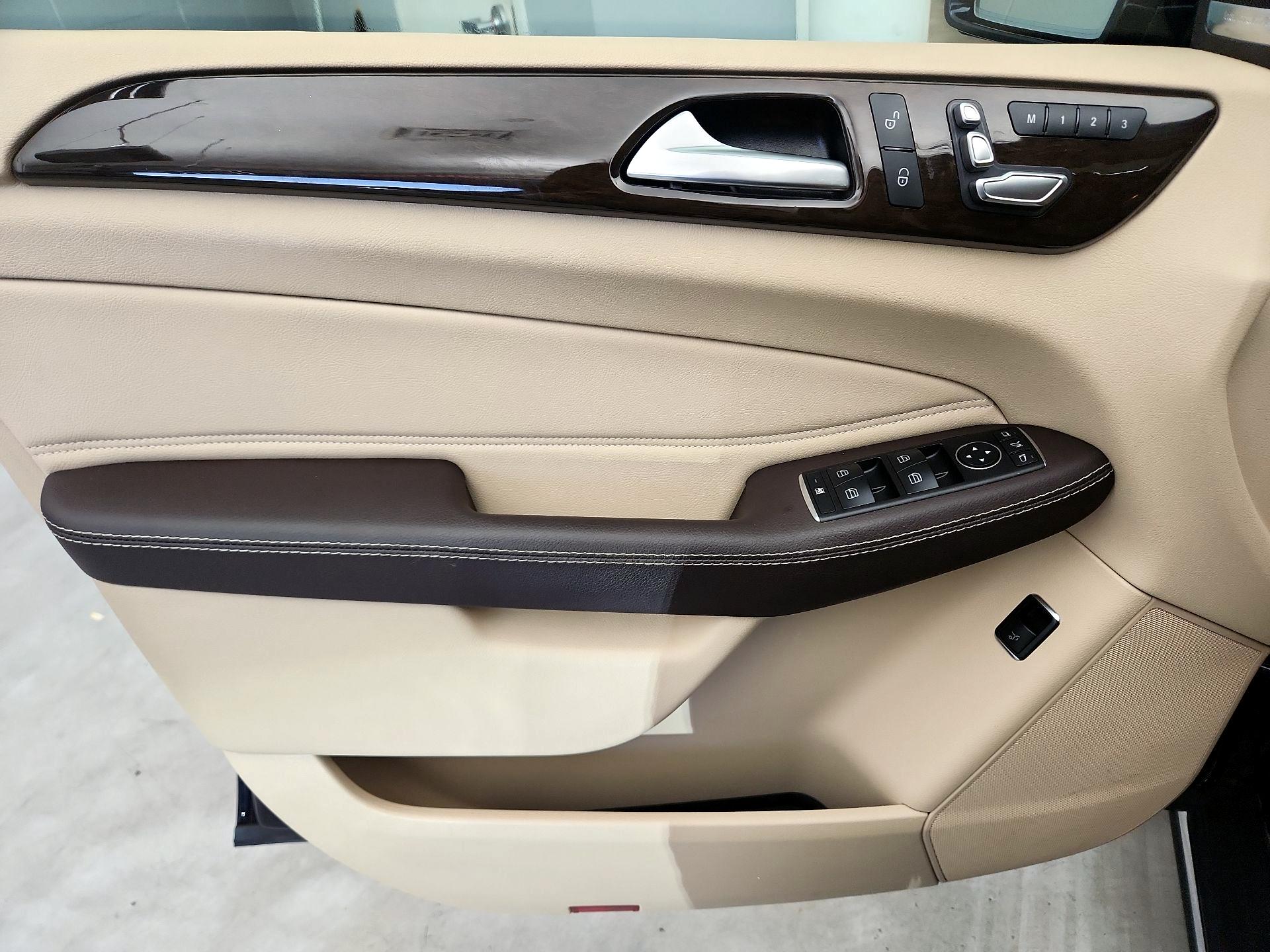 Thumbnail: 2018 Mercedes-Benz GLE - 12