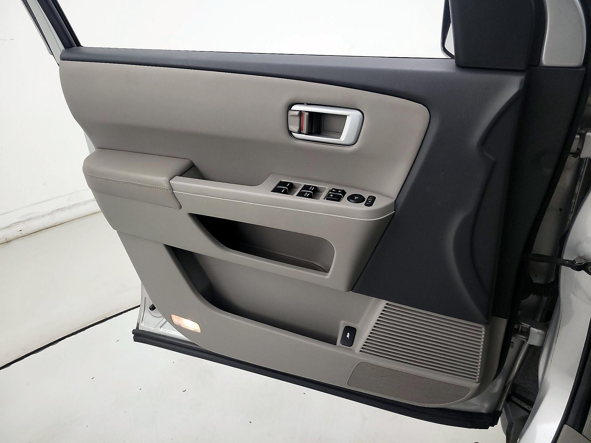 Thumbnail: 2014 Honda Pilot - 12