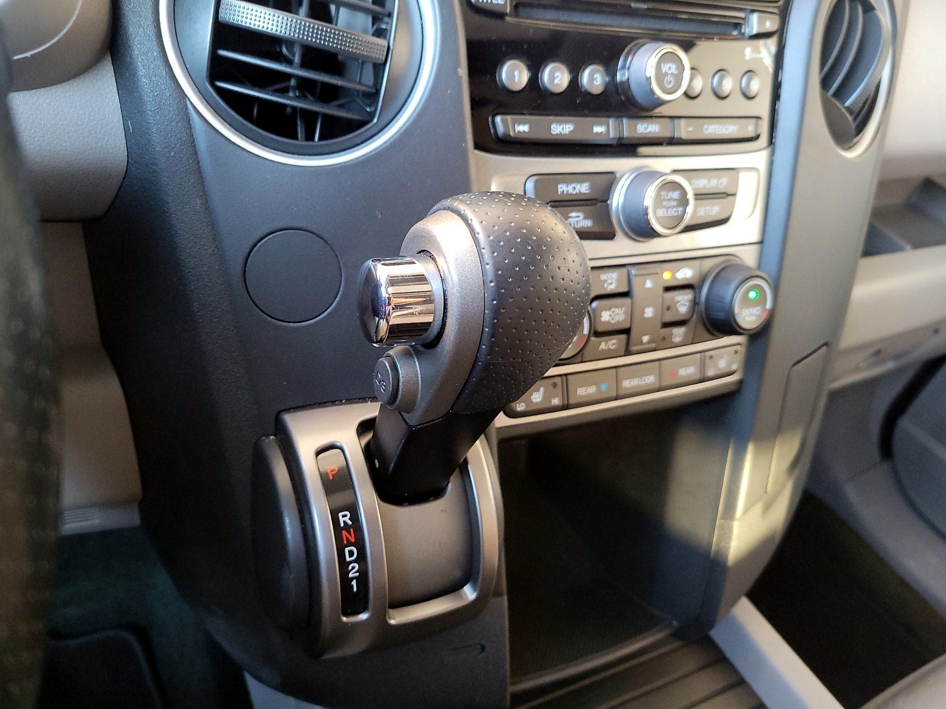 Thumbnail: 2014 Honda Pilot - 16