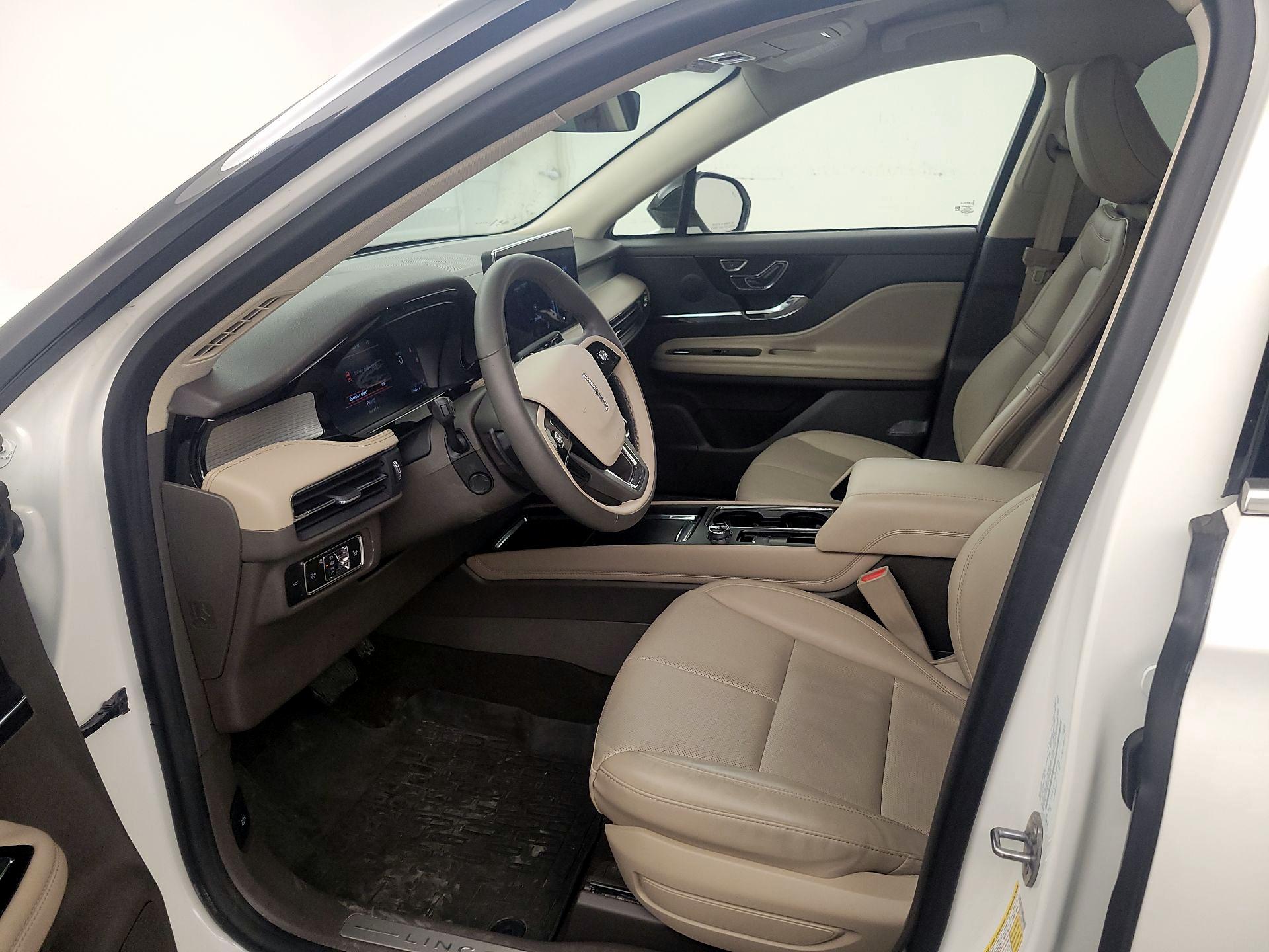 Thumbnail: 2024 Lincoln Corsair - 11