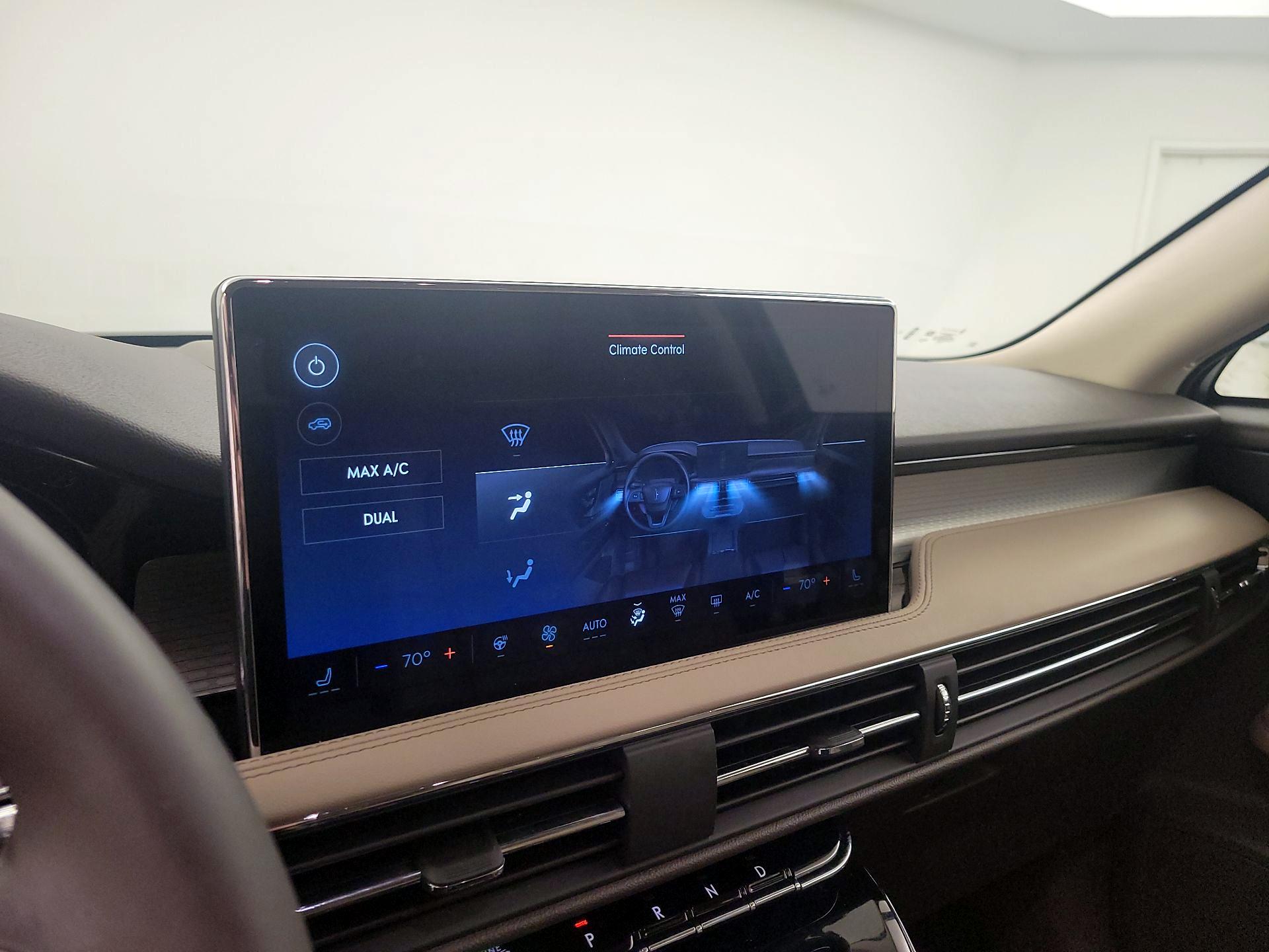 Thumbnail: 2024 Lincoln Corsair - 17