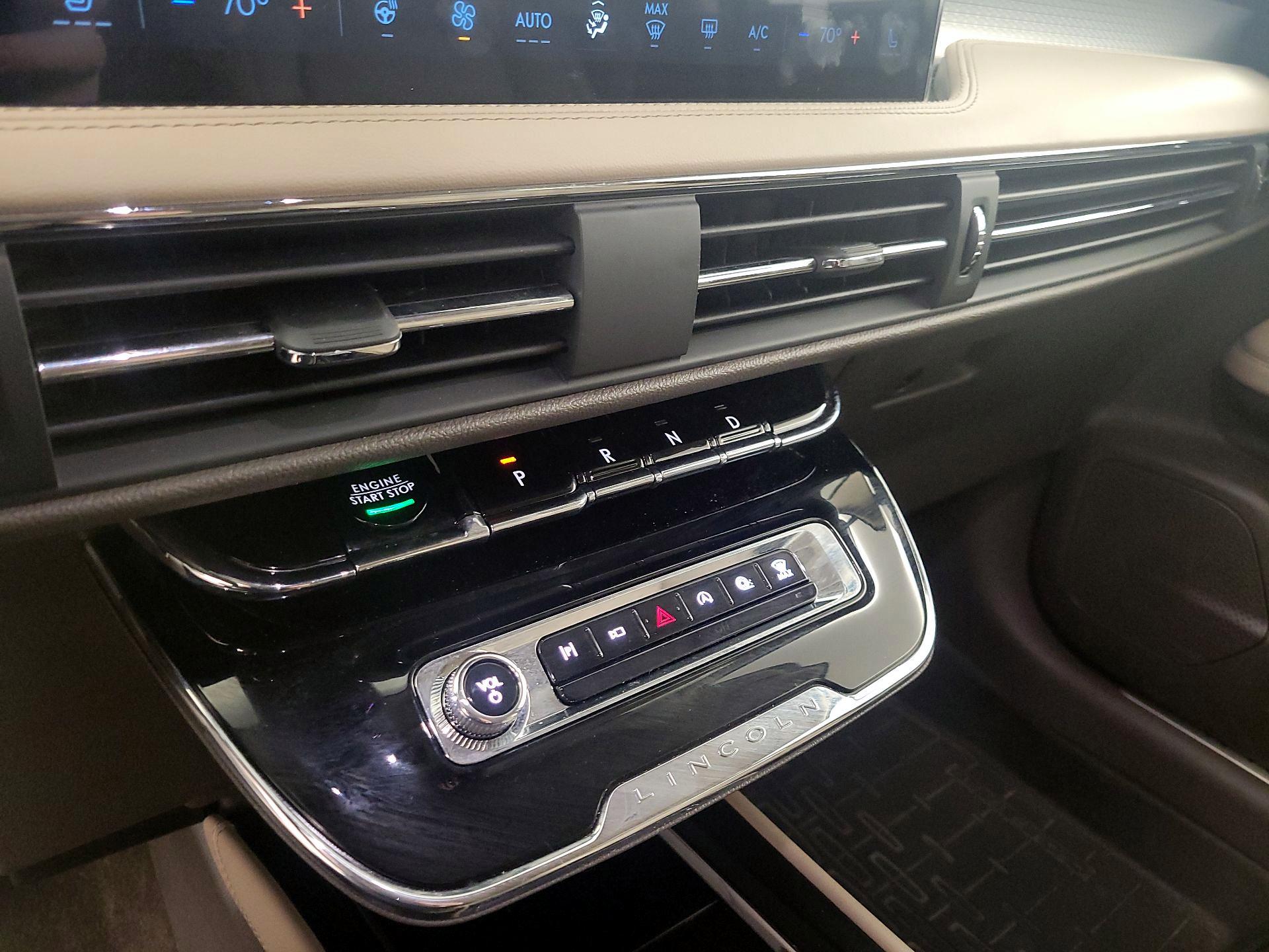 Thumbnail: 2024 Lincoln Corsair - 18