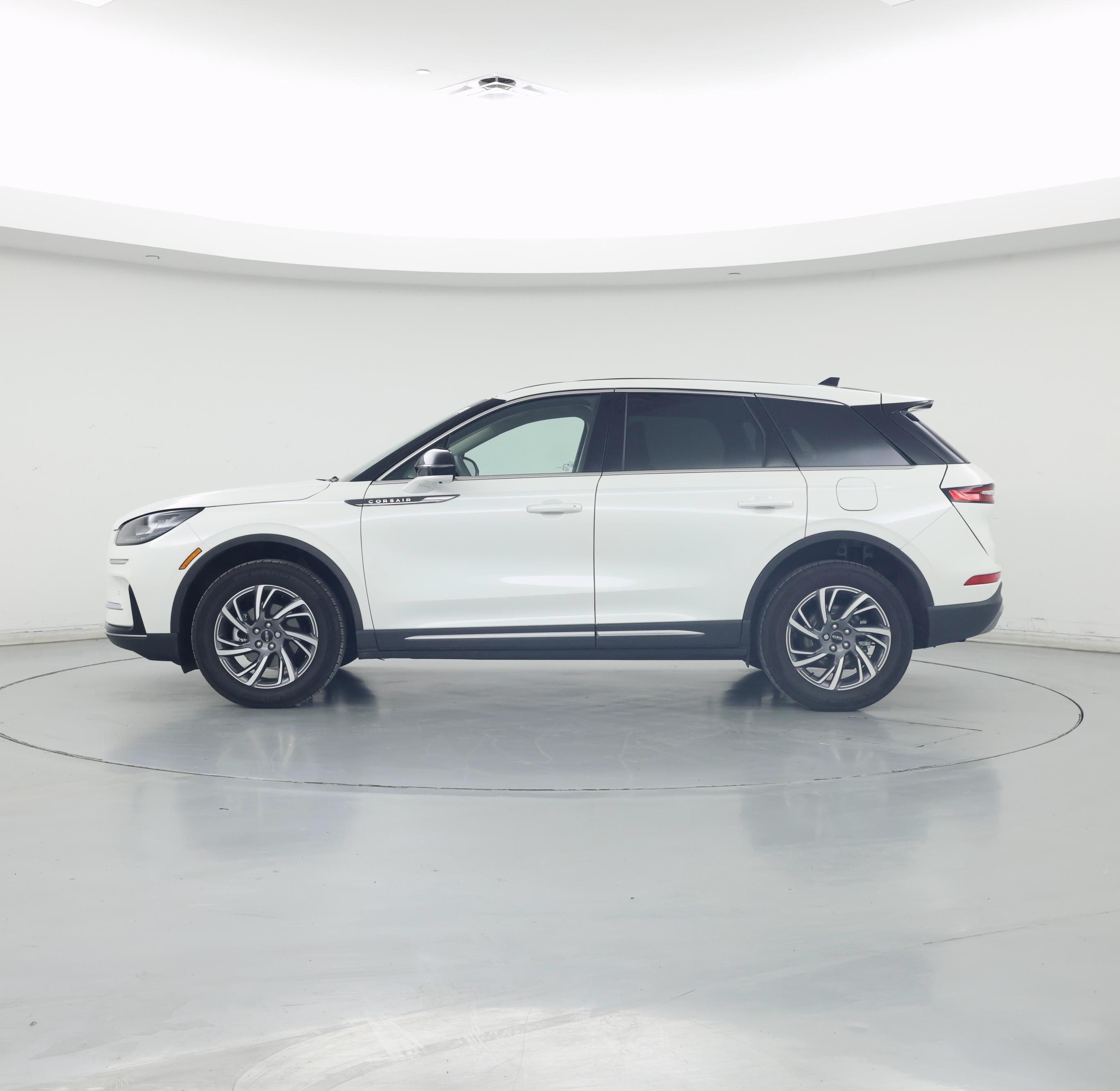 Thumbnail: 2024 Lincoln Corsair - 3