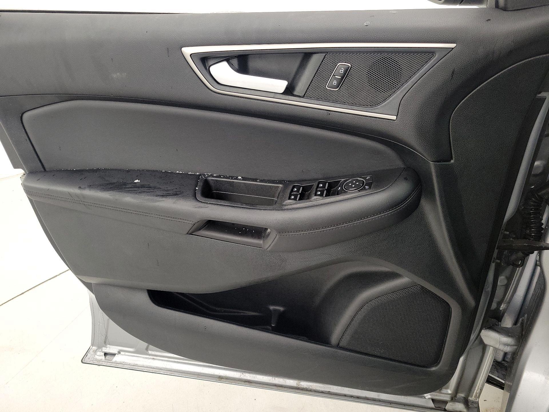 Thumbnail: 2022 Ford Edge - 12