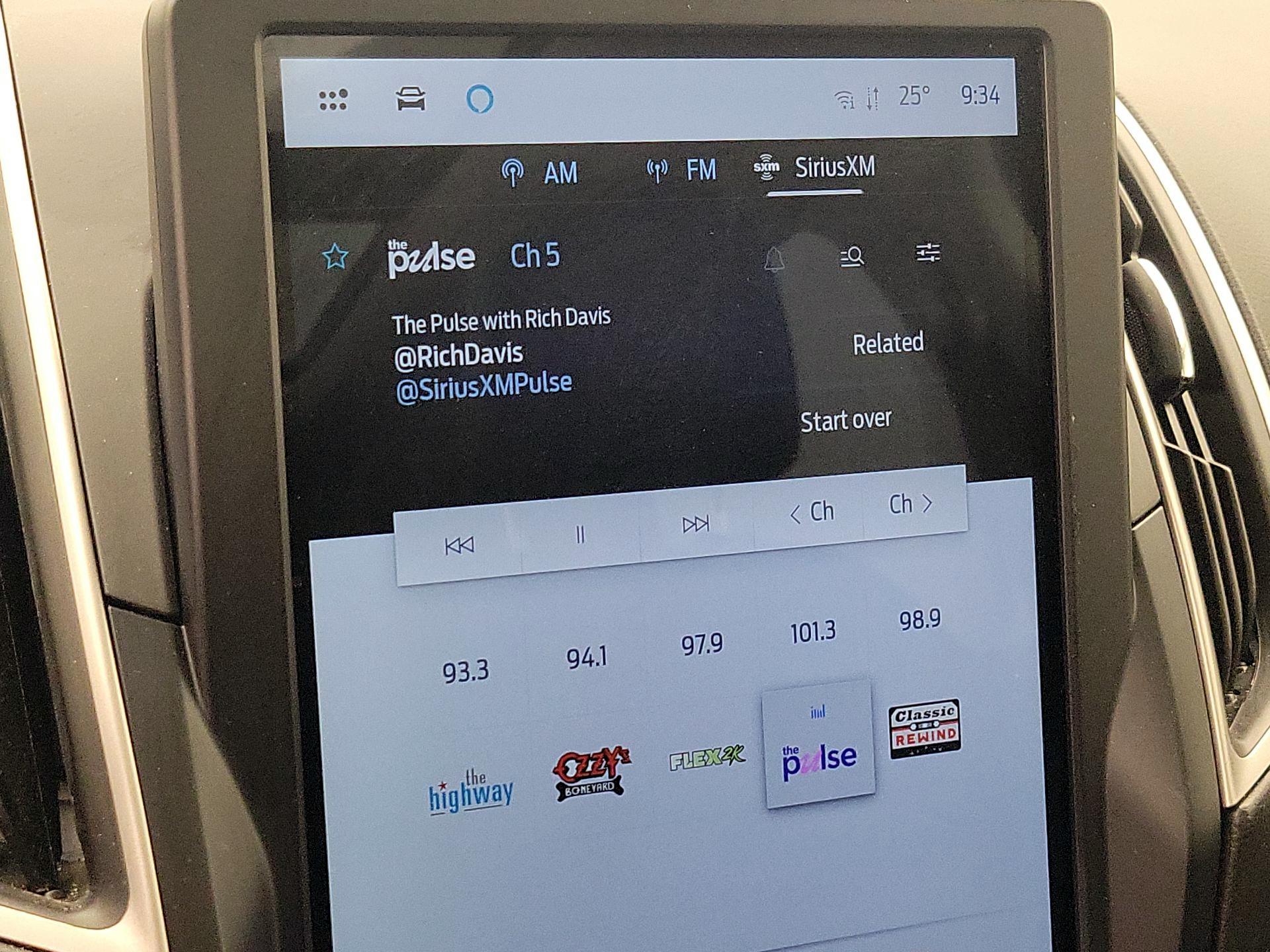 Thumbnail: 2022 Ford Edge - 15