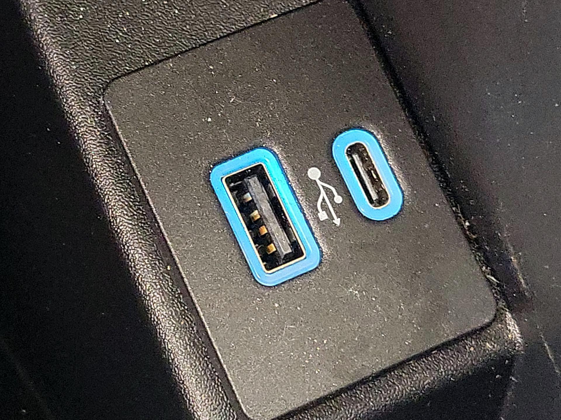 Thumbnail: 2022 Ford Edge - 18