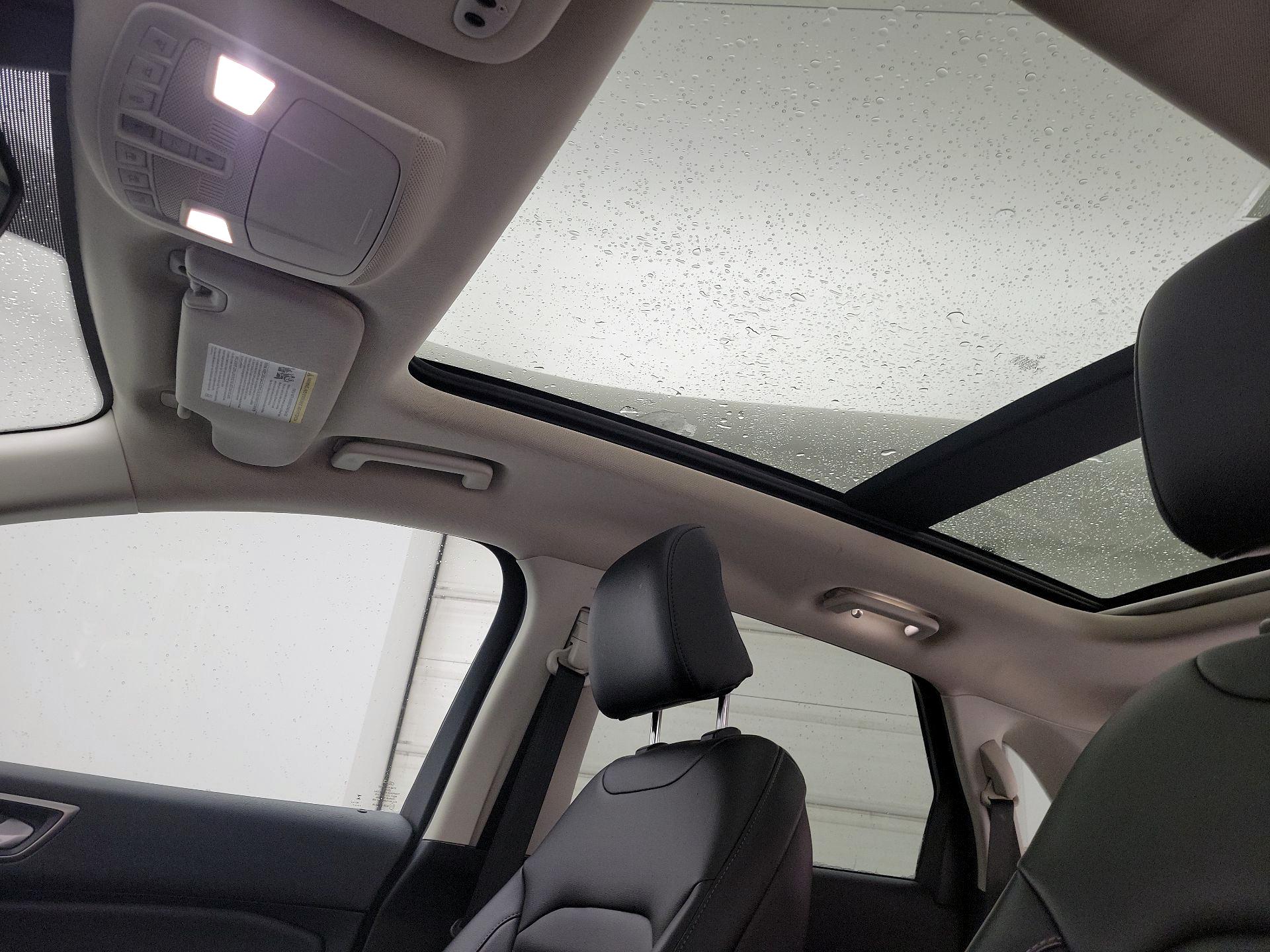 Thumbnail: 2022 Ford Edge - 19