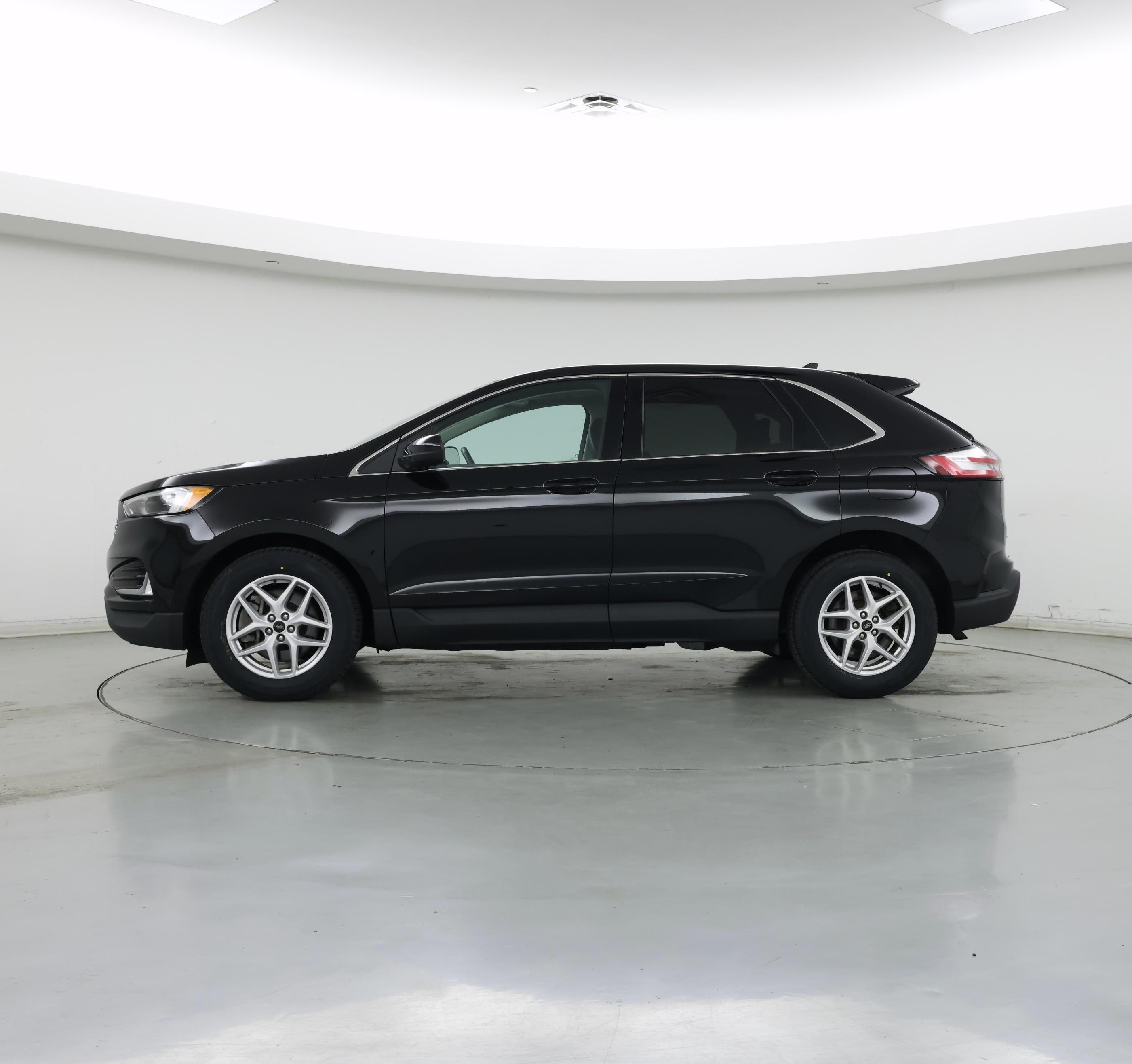 Thumbnail: 2023 Ford Edge - 3