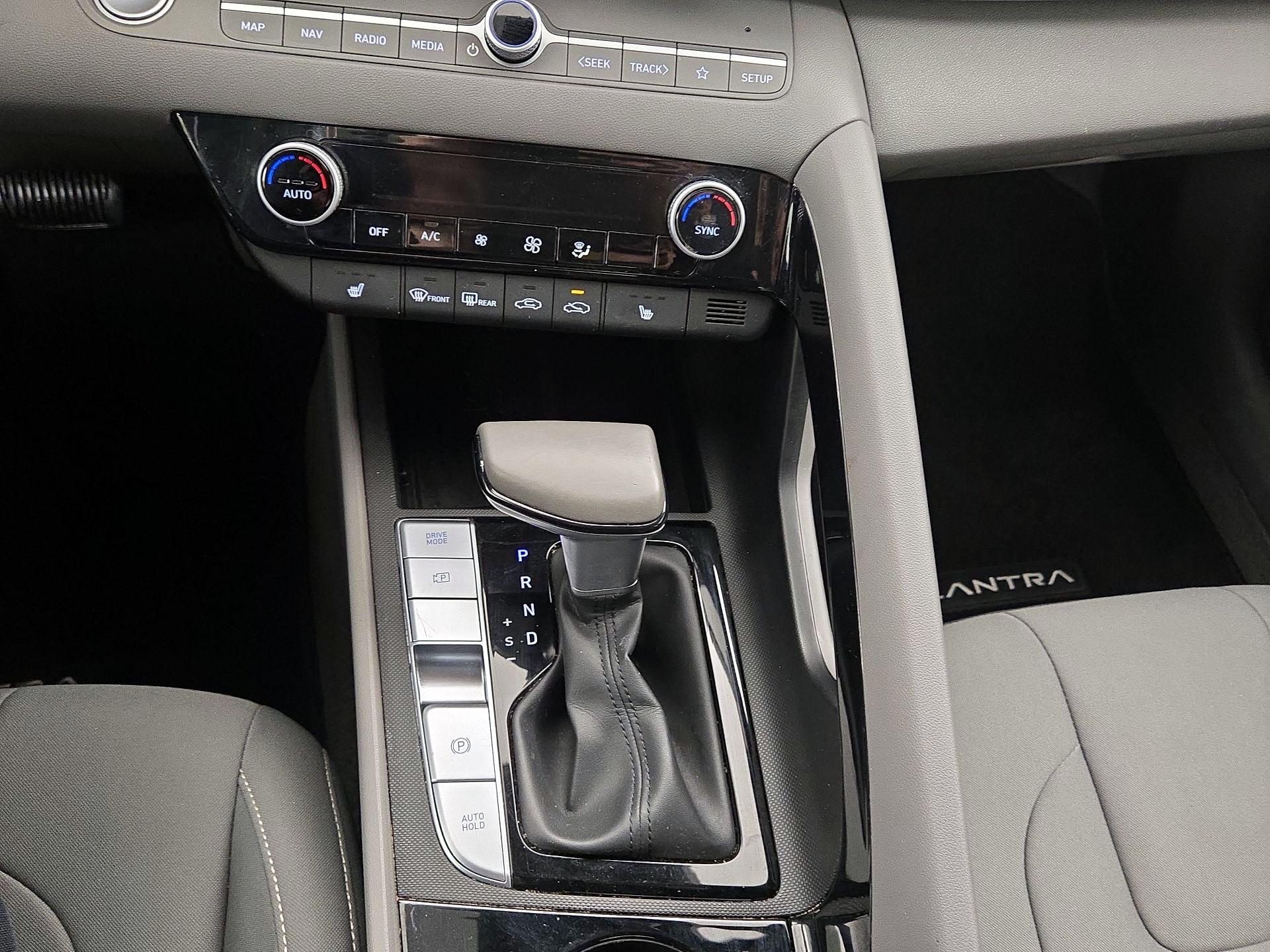 Thumbnail: 2023 Hyundai Elantra - 18