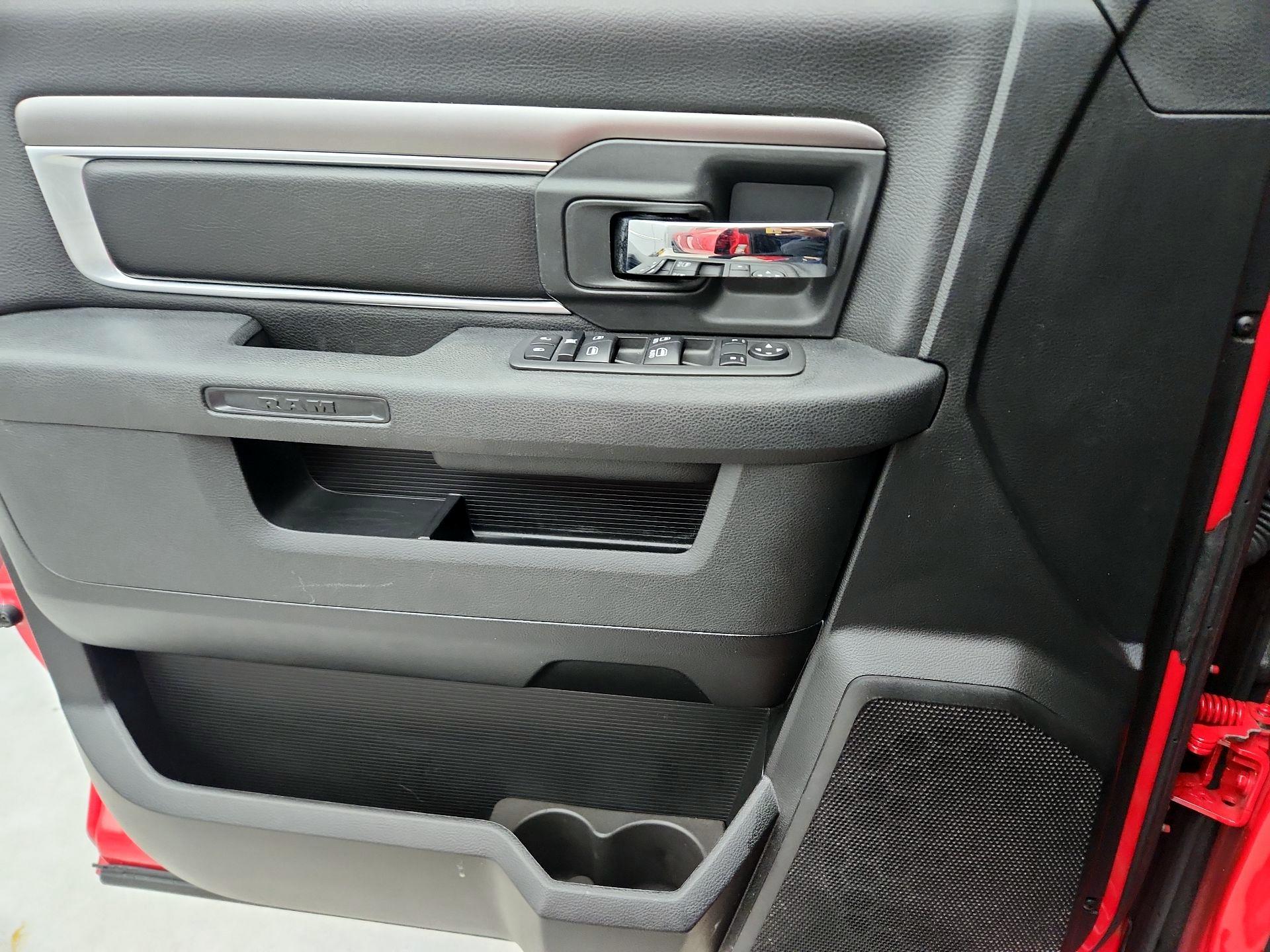 Thumbnail: 2024 RAM 1500 Classic - 12