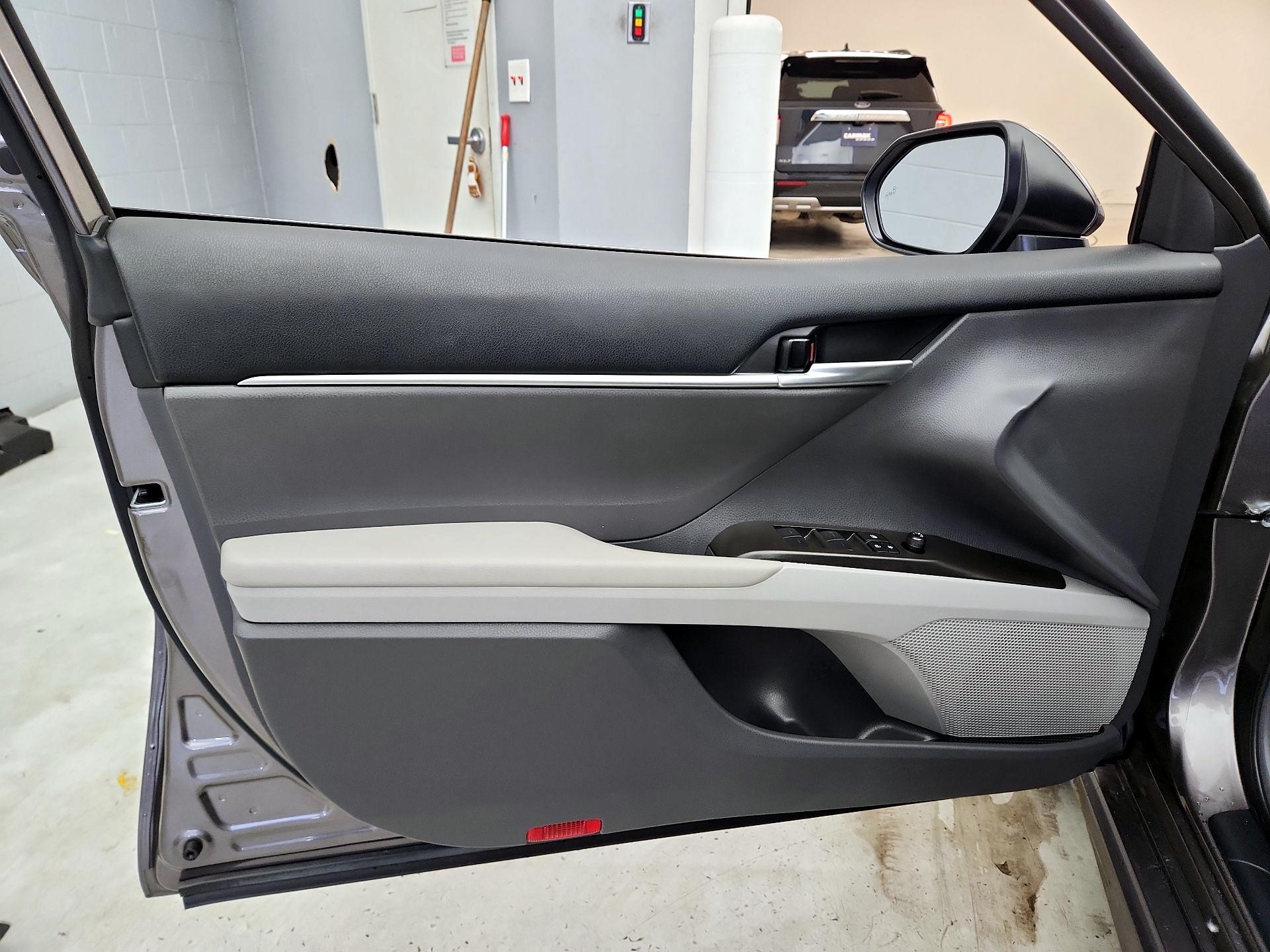 Thumbnail: 2024 Toyota Camry - 12