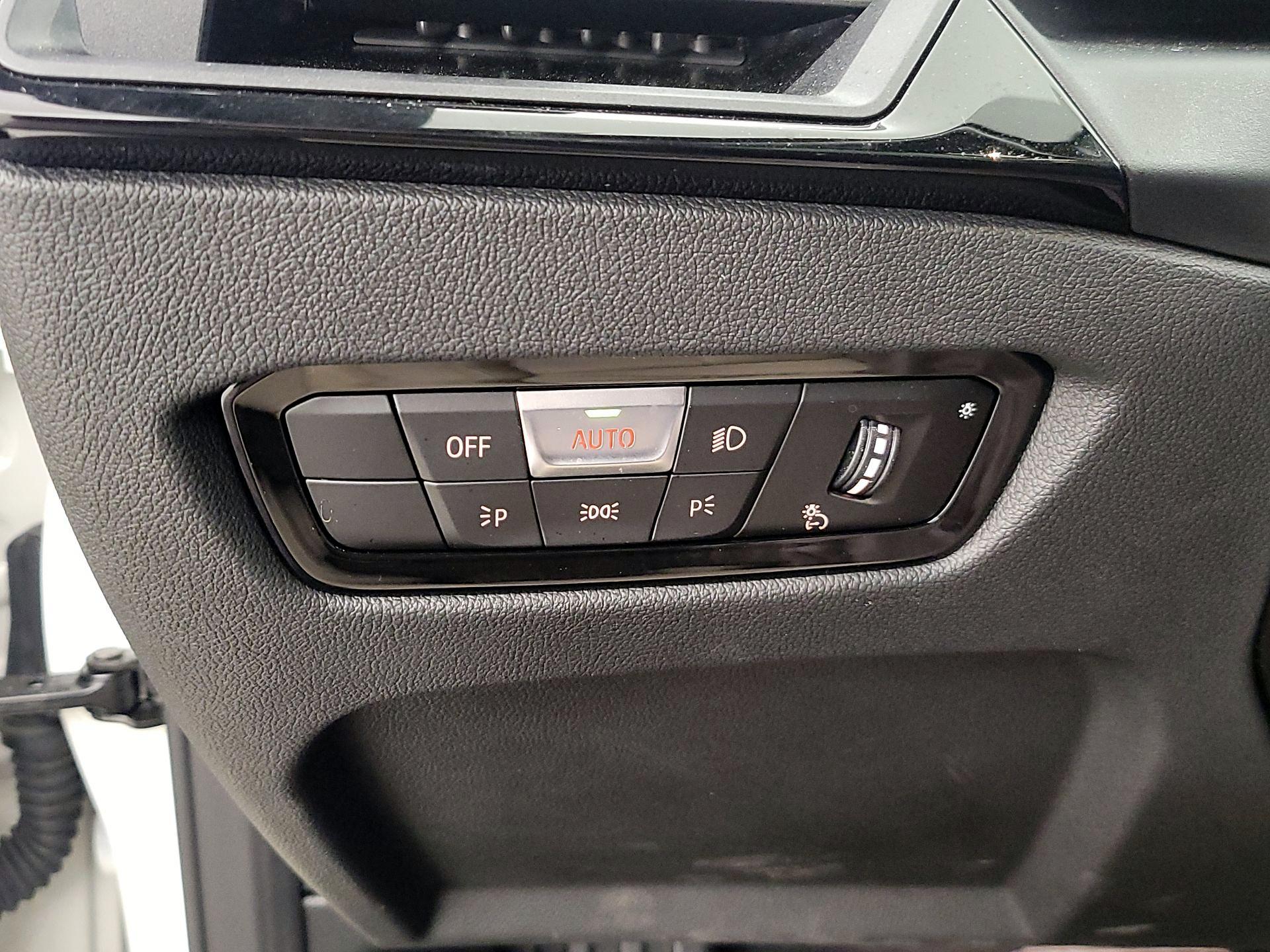 Thumbnail: 2024 BMW 2 Series - 13