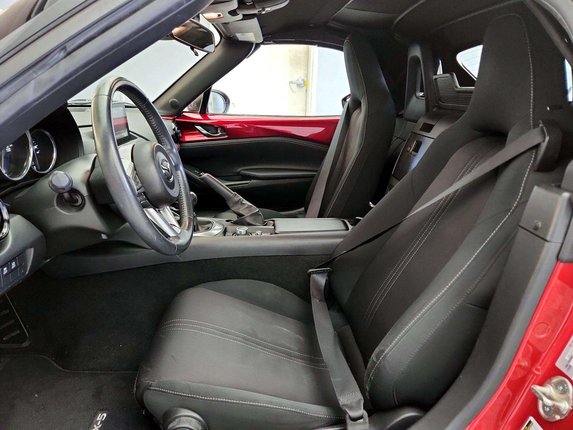 Thumbnail: 2020 Mazda MX-5 Miata - 11