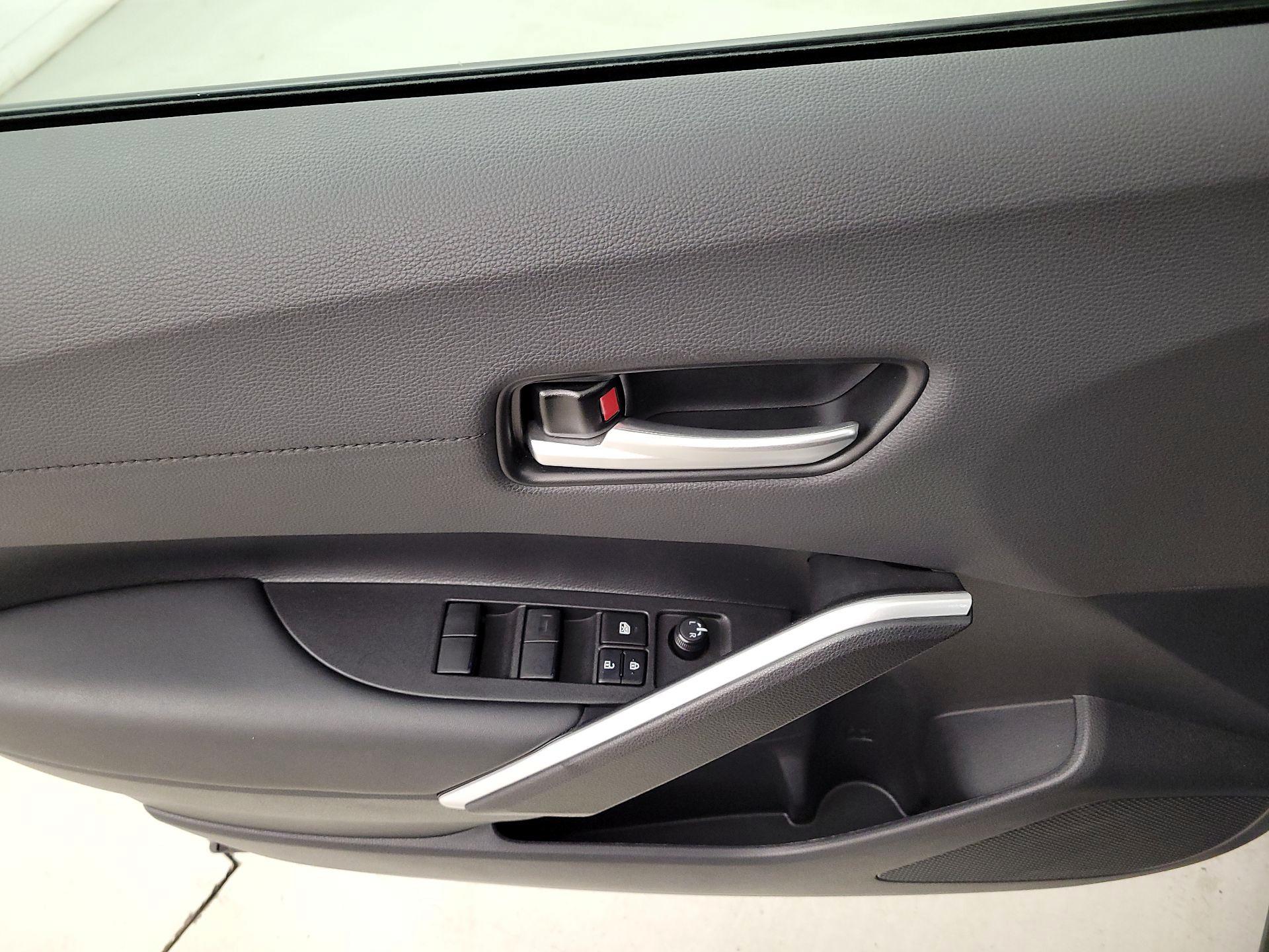 Thumbnail: 2025 Toyota Corolla Cross - 12