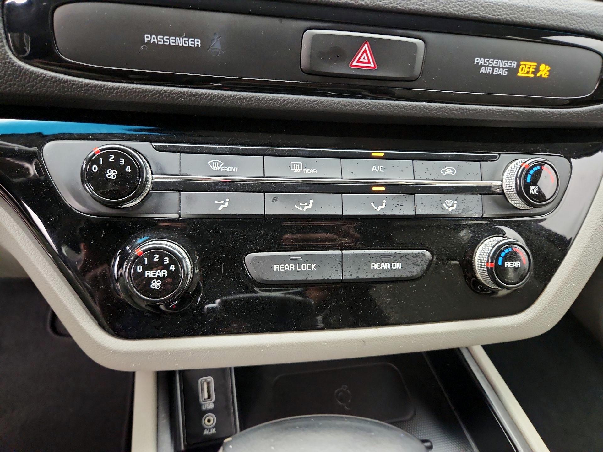 Thumbnail: 2019 Kia Sedona - 16