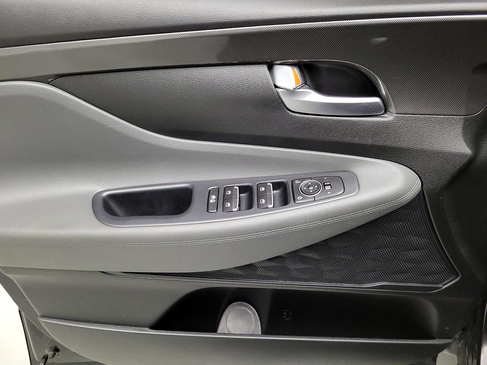 Thumbnail: 2023 Hyundai Santa Fe - 12