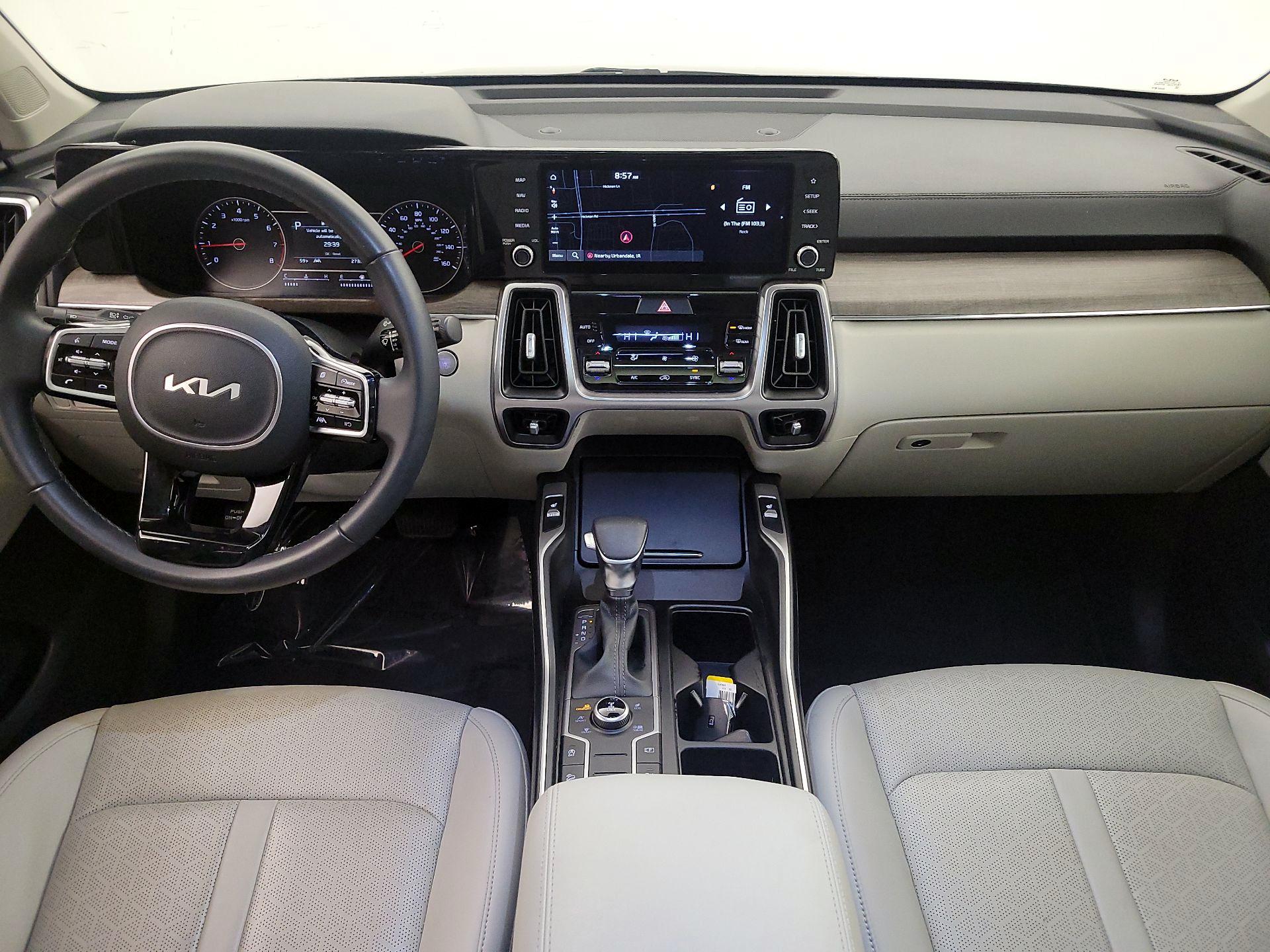 Thumbnail: 2023 Kia Sorento - 9