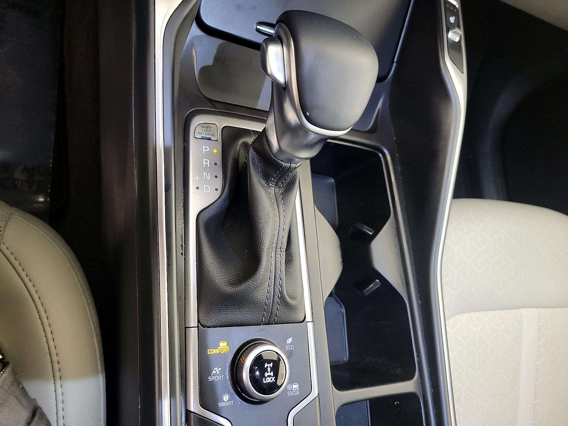 Thumbnail: 2023 Kia Sorento - 18