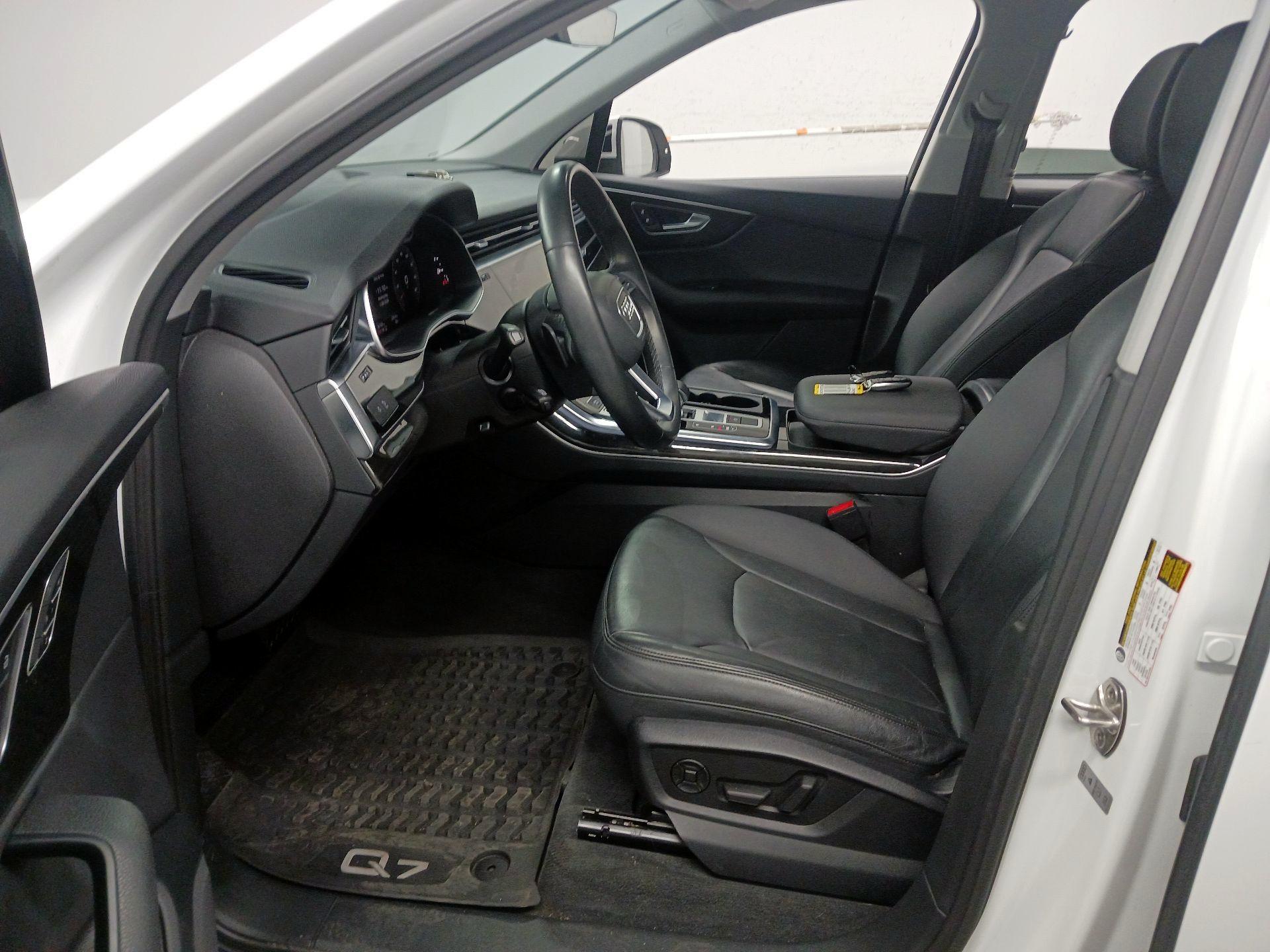 Thumbnail: 2022 Audi Q7 - 11