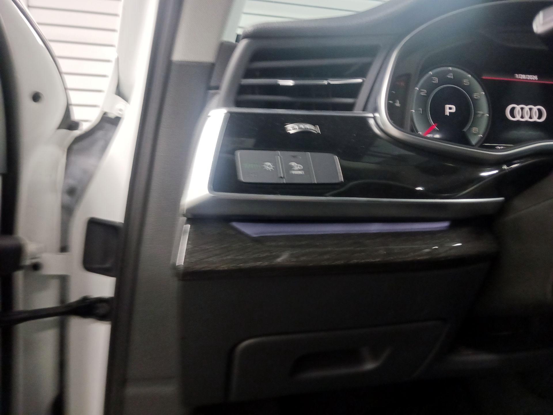 Thumbnail: 2022 Audi Q7 - 13