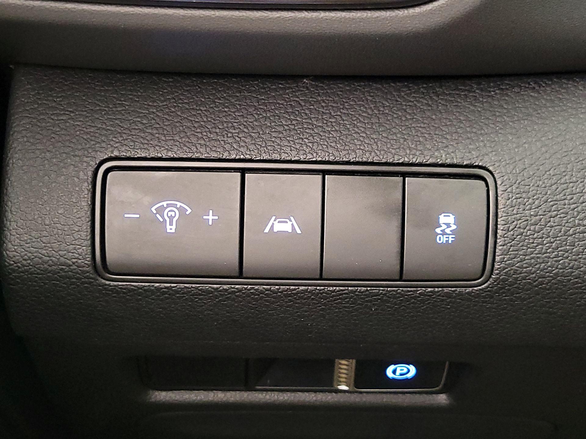 Thumbnail: 2023 Hyundai Santa Fe - 13