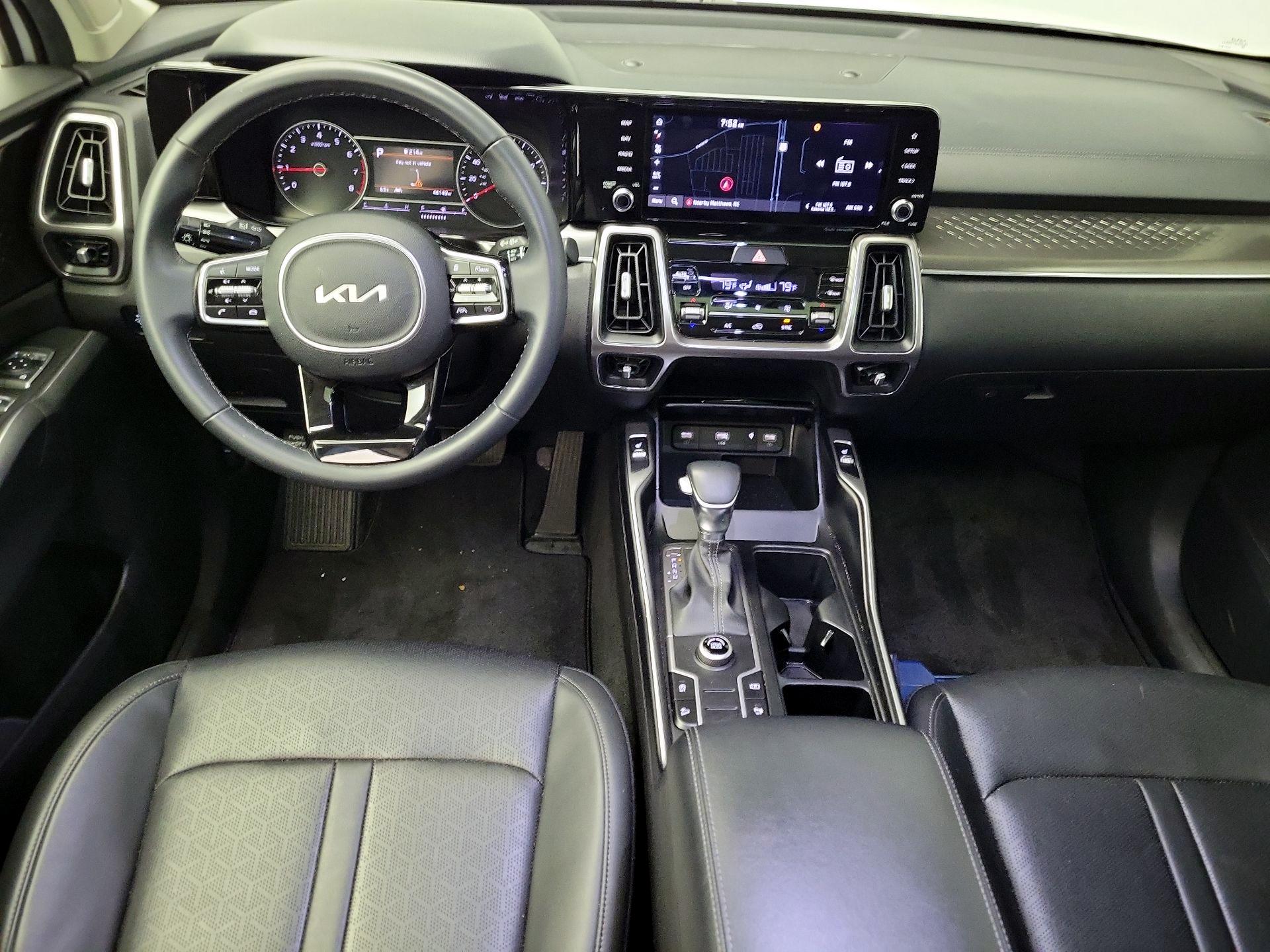 Thumbnail: 2023 Kia Sorento - 9